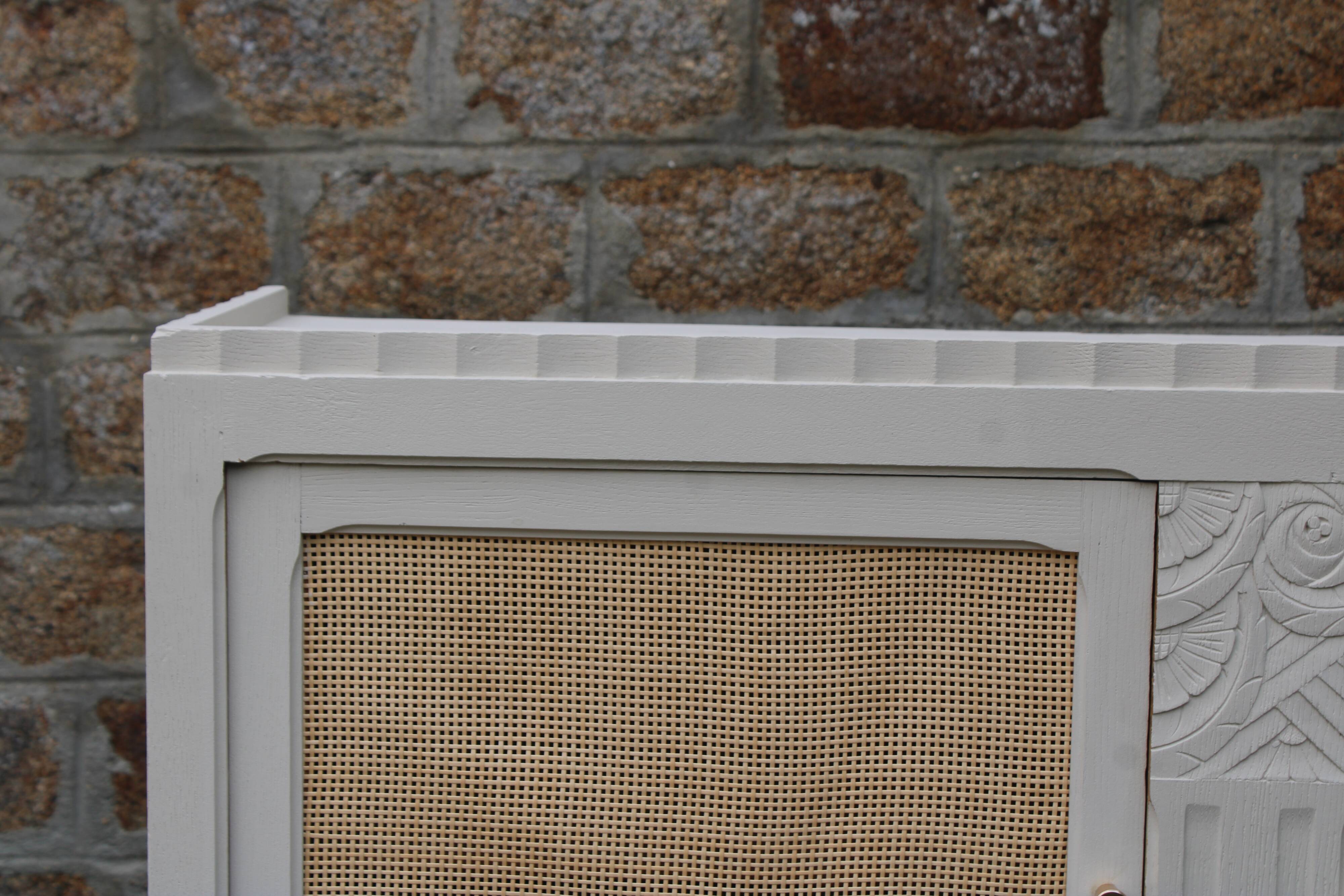 Buffet / enfilade vintage rénové blanc cassé & cannage