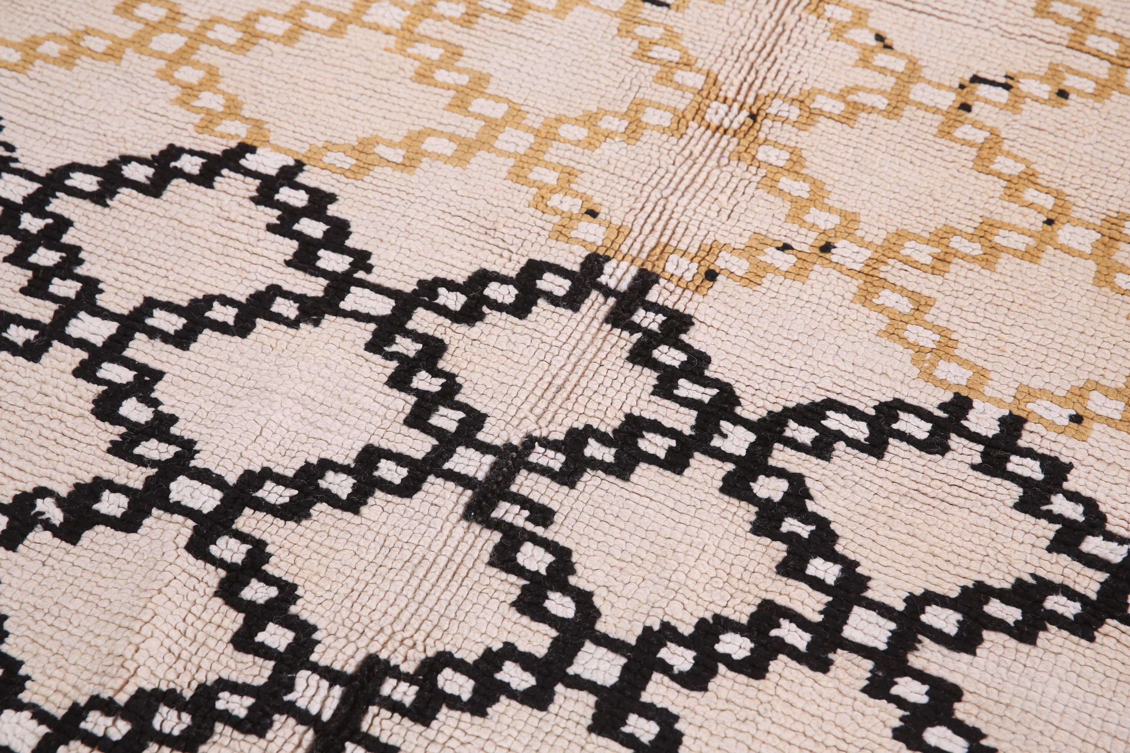 Beige Vintage Moroccan Rug 178 x 286 cm - Berber Wool Rug - Handmade Rug