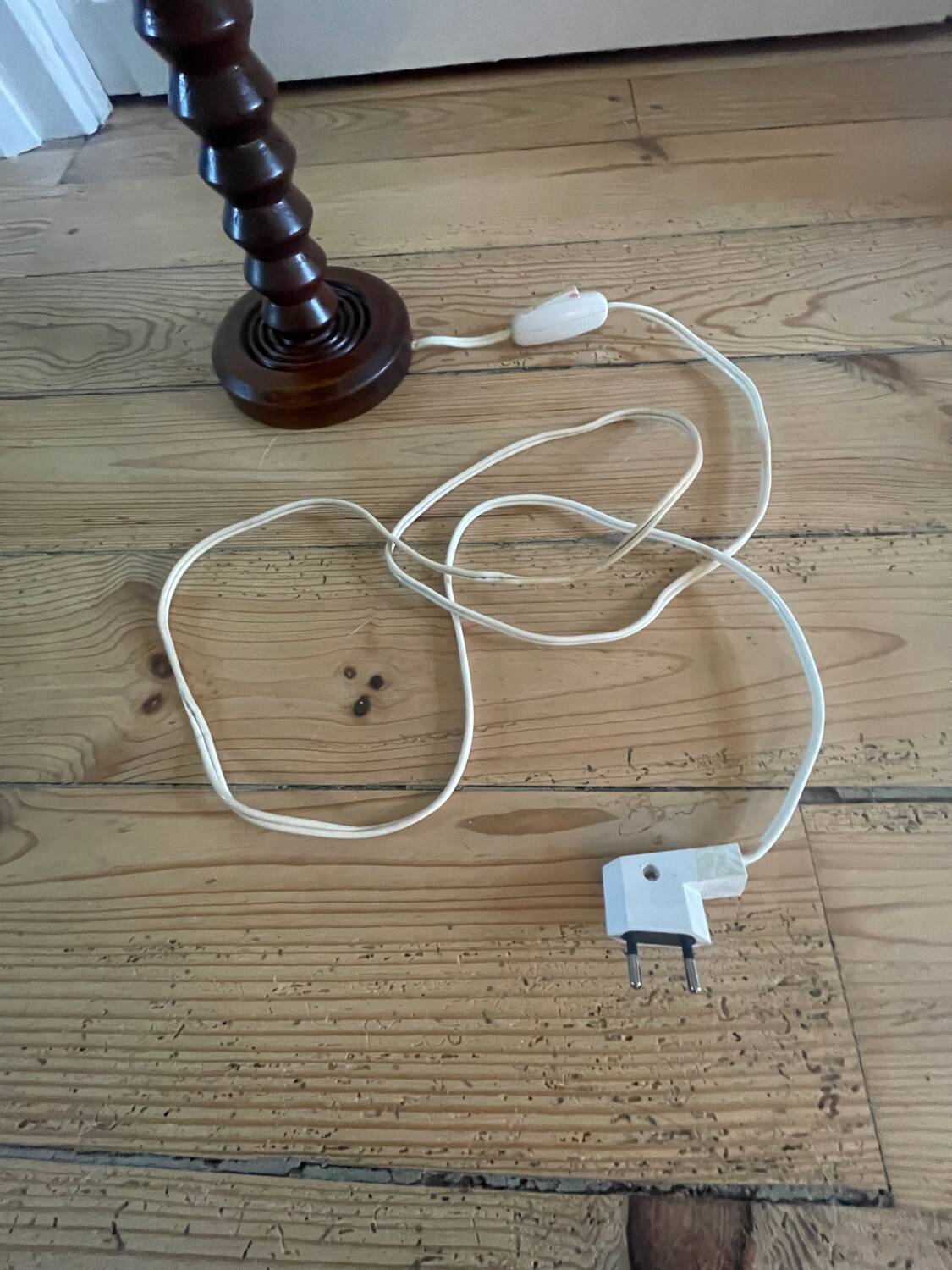 Modernist turned wooden lamp