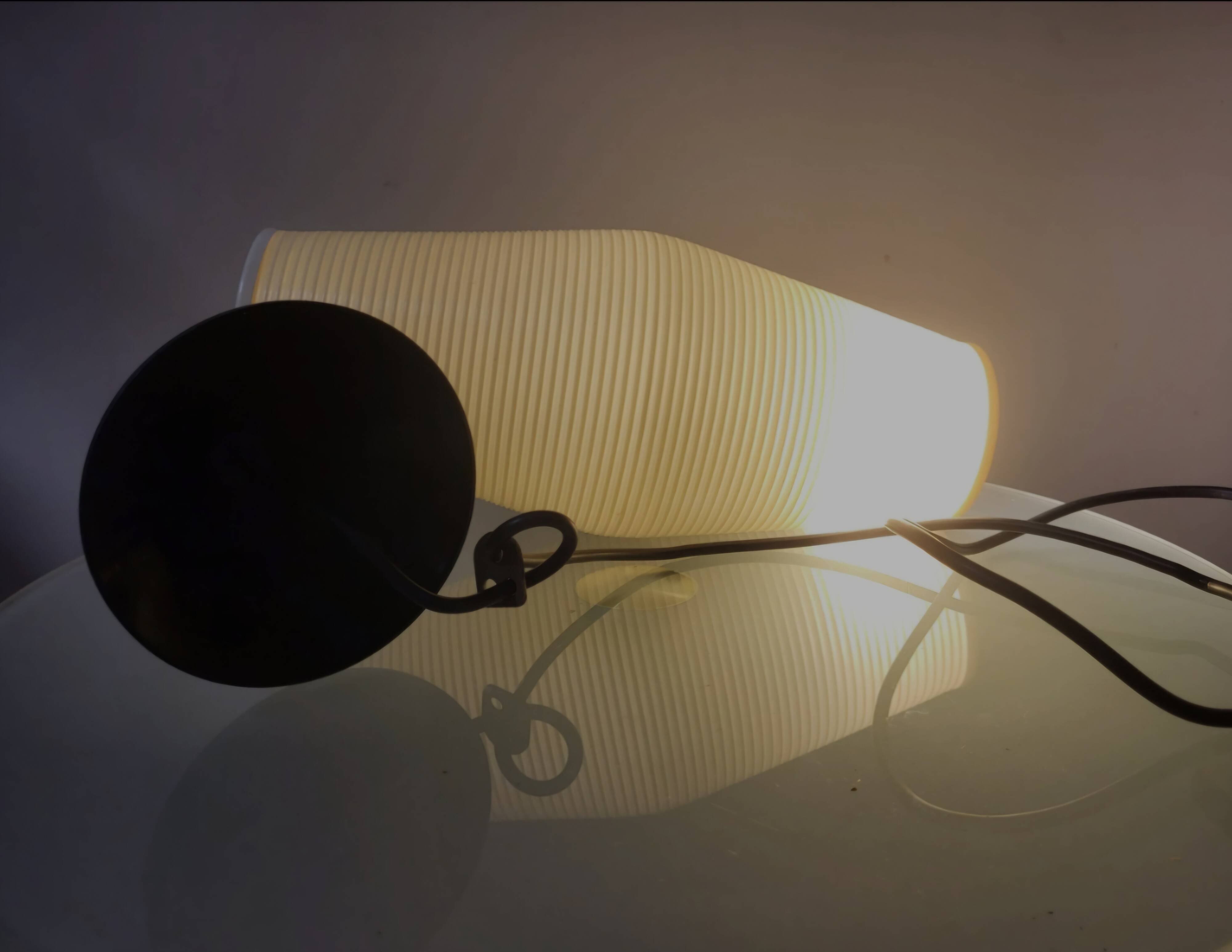 Rotaflex space age hanglamp, ovale vorm in geperst kunststof, jaren 1960