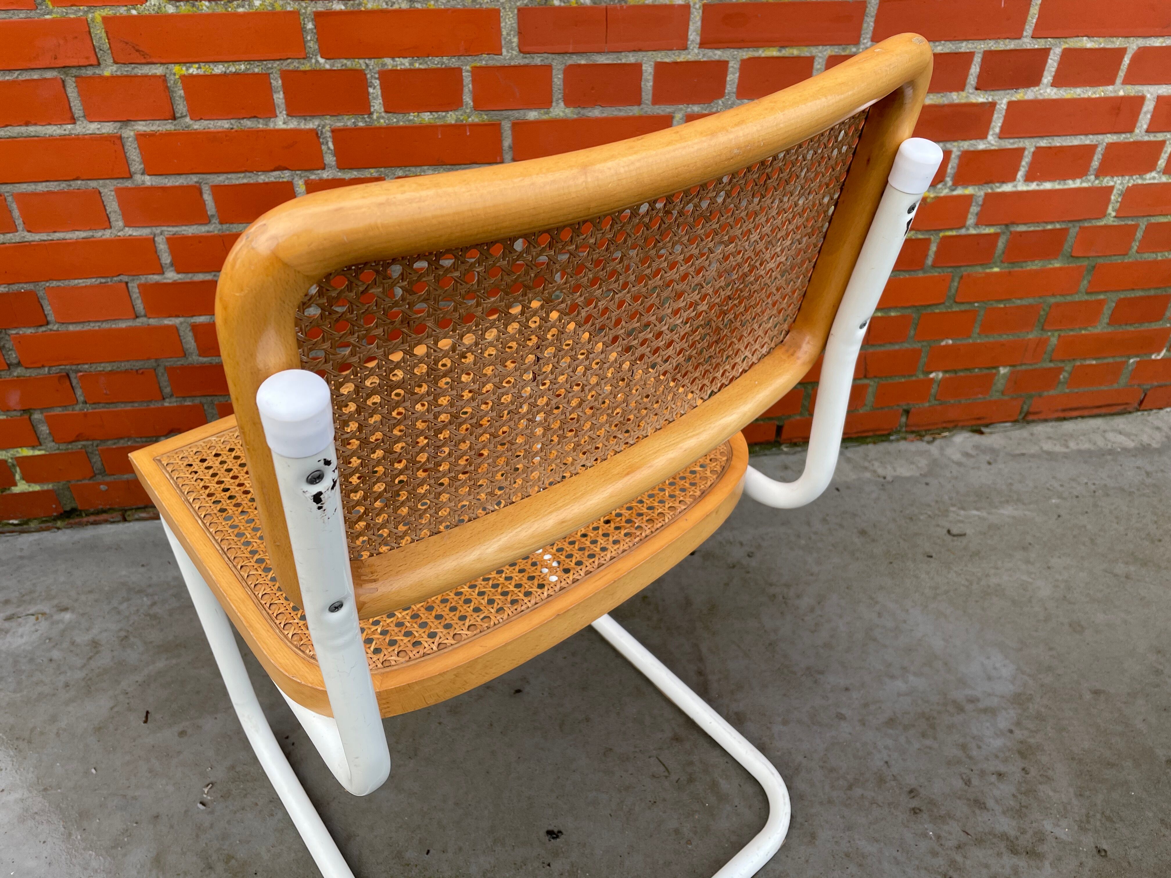 Ensemble de 4 chaises modèles Cesca de Marcel Breuer