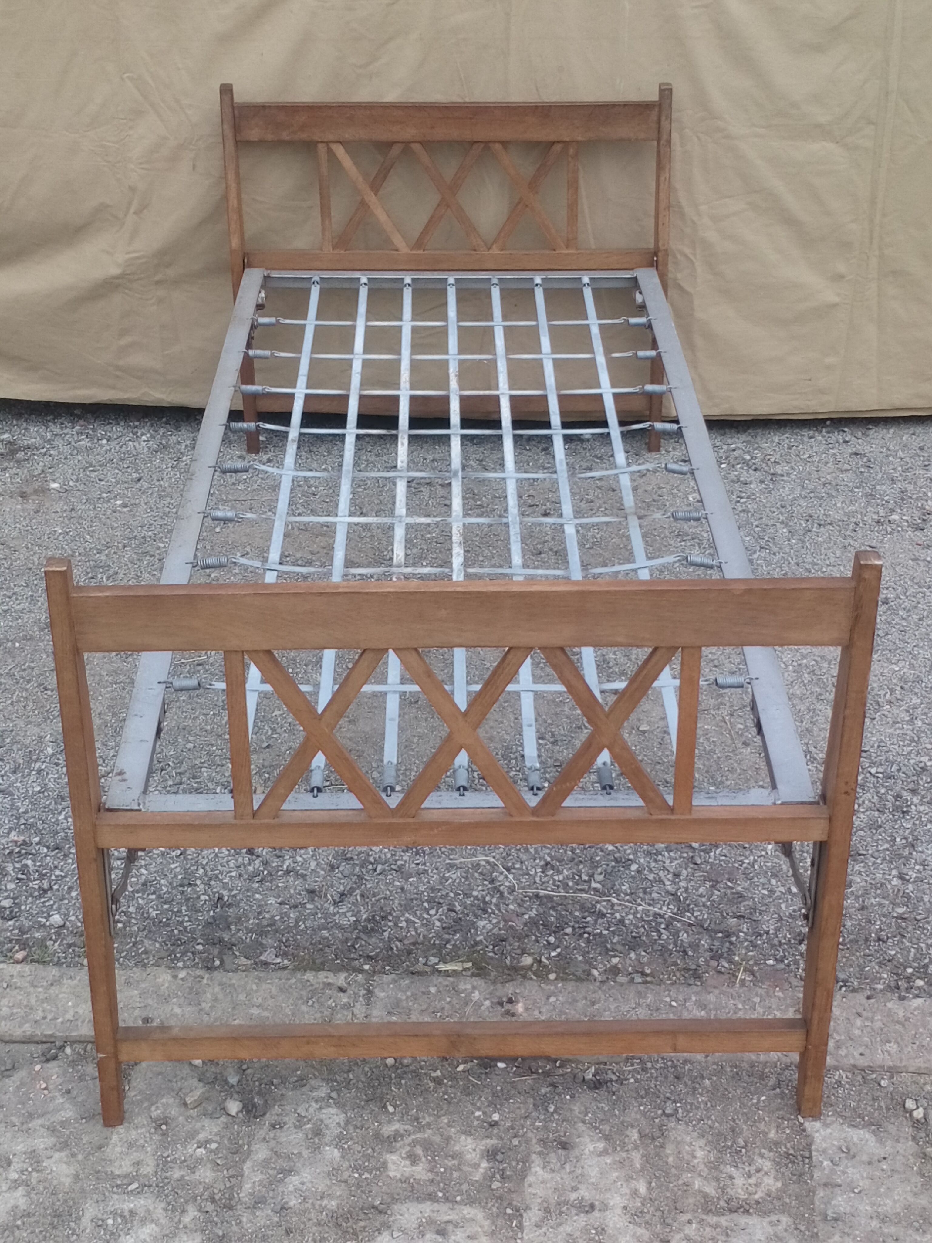 Foldable oak bed,1950