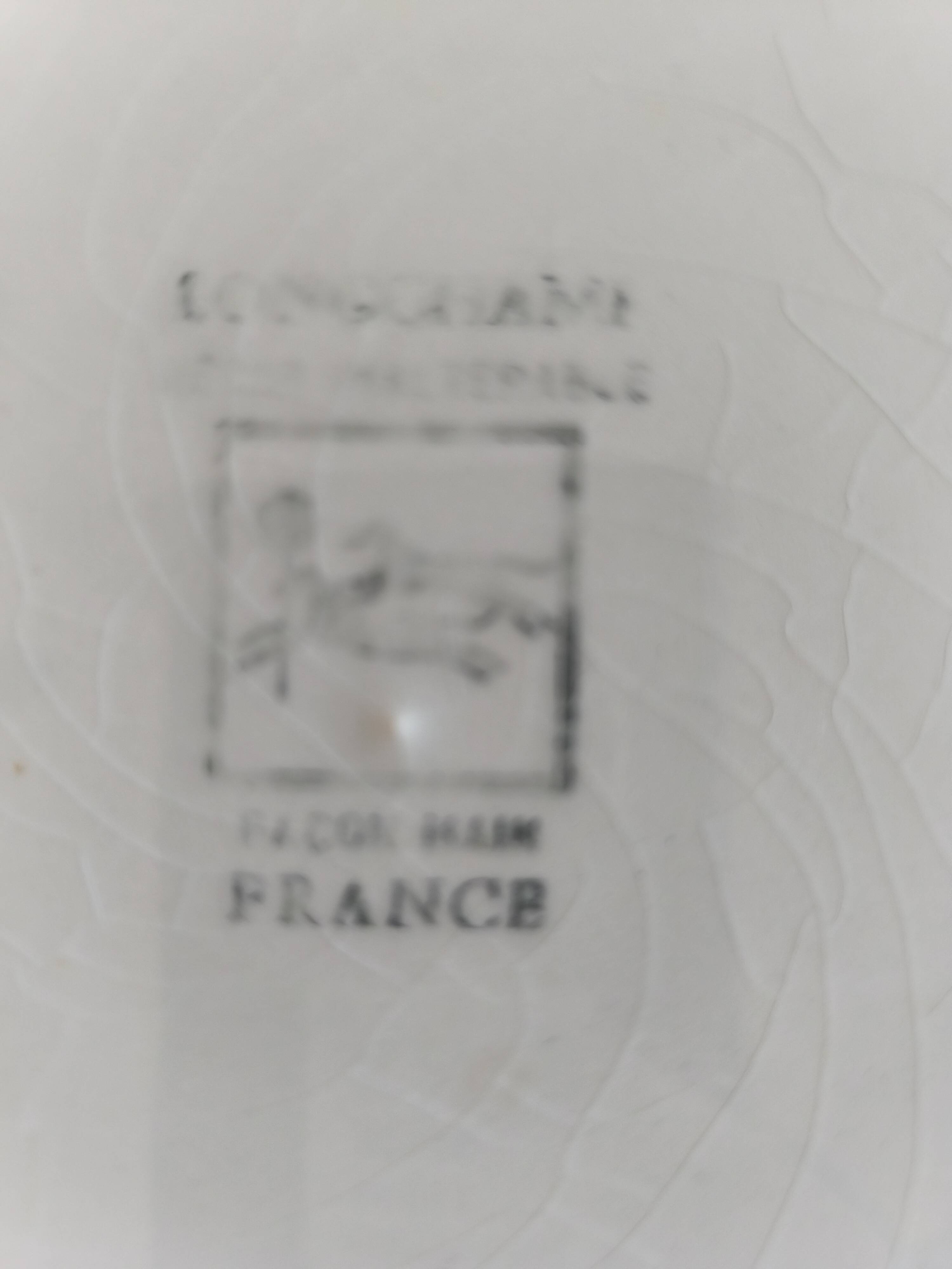 Lonchamp plate with pilgrim decoration