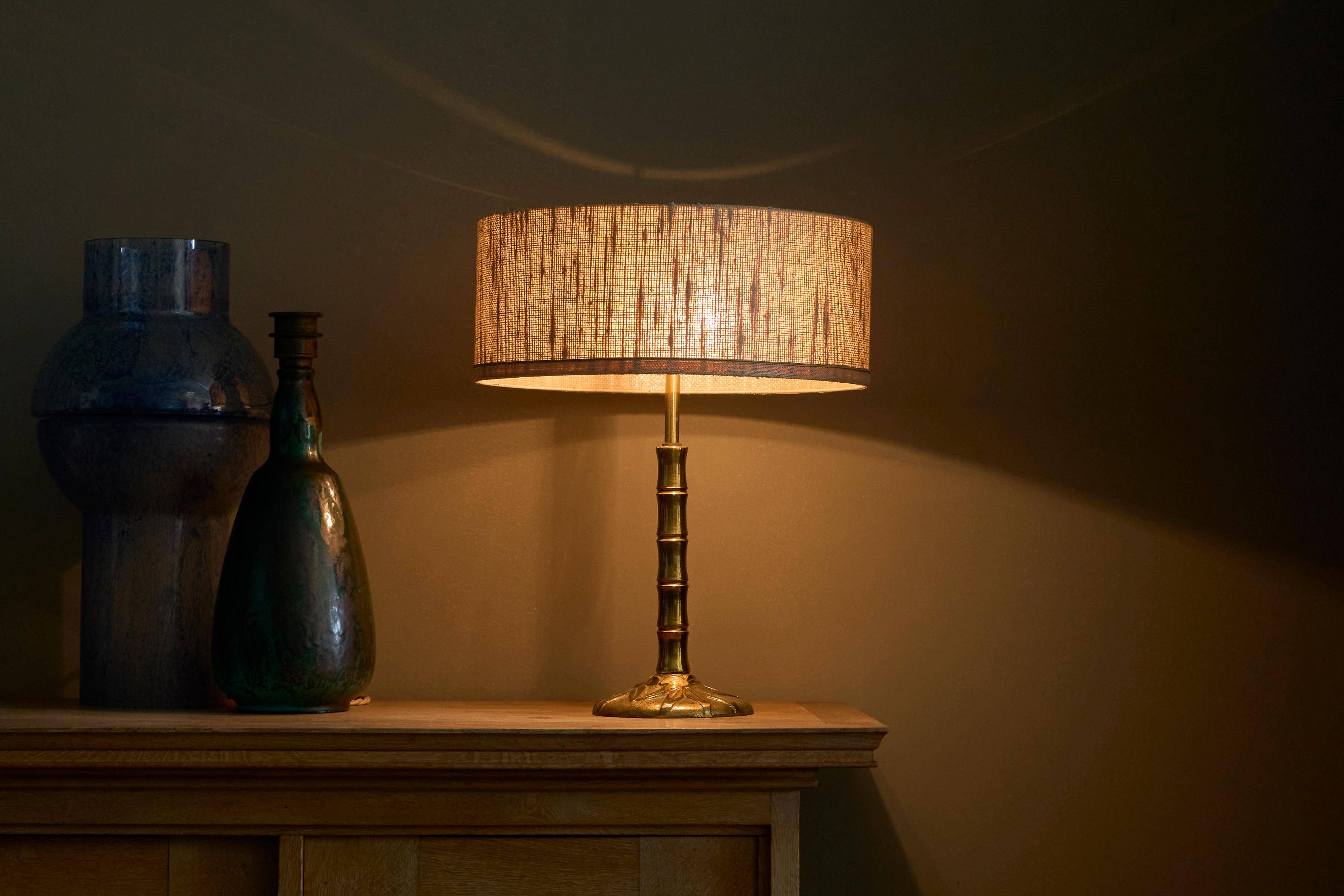 "Faux Bamboo" table lamp in patinated brass from the 1960s.