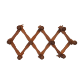 Extendable wooden hook
