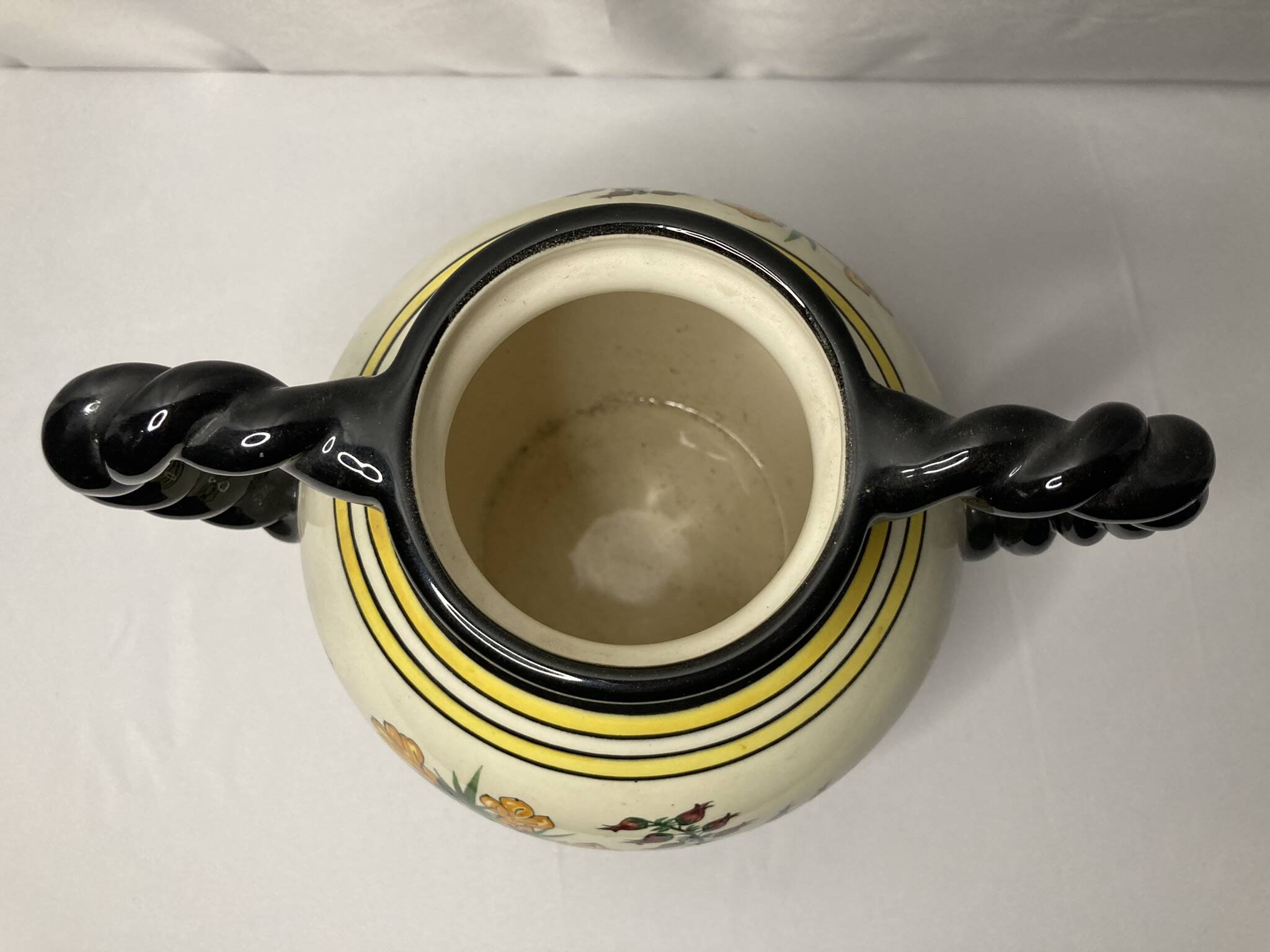 Quimper henriot, pot-bellied vase with twisted handles 1959