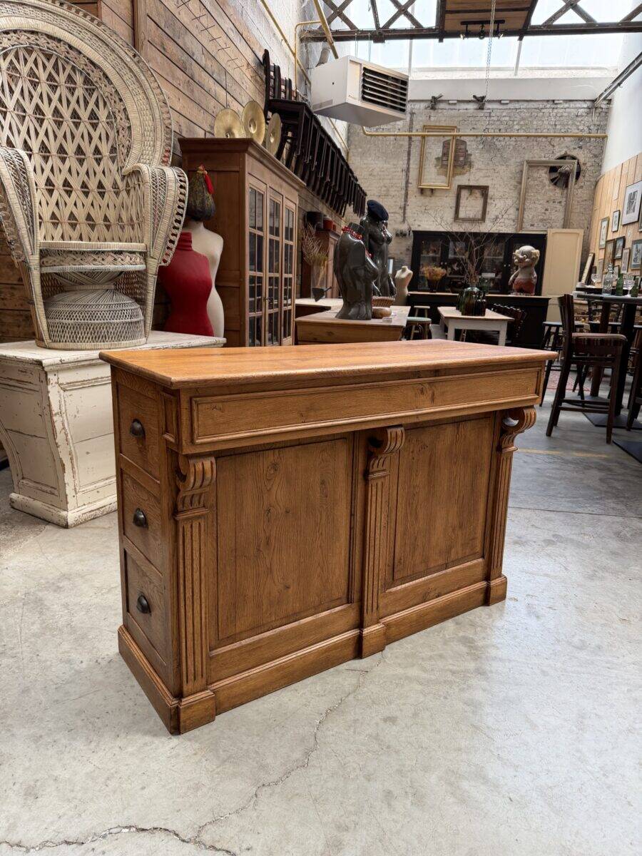 Oak counter from the 1950s