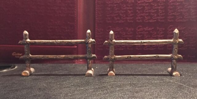 12 Silver metal knife holder
