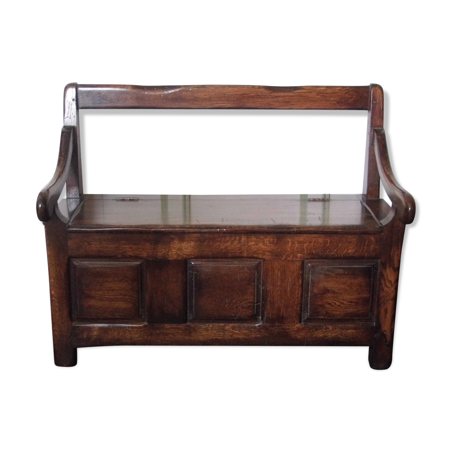Bench chest