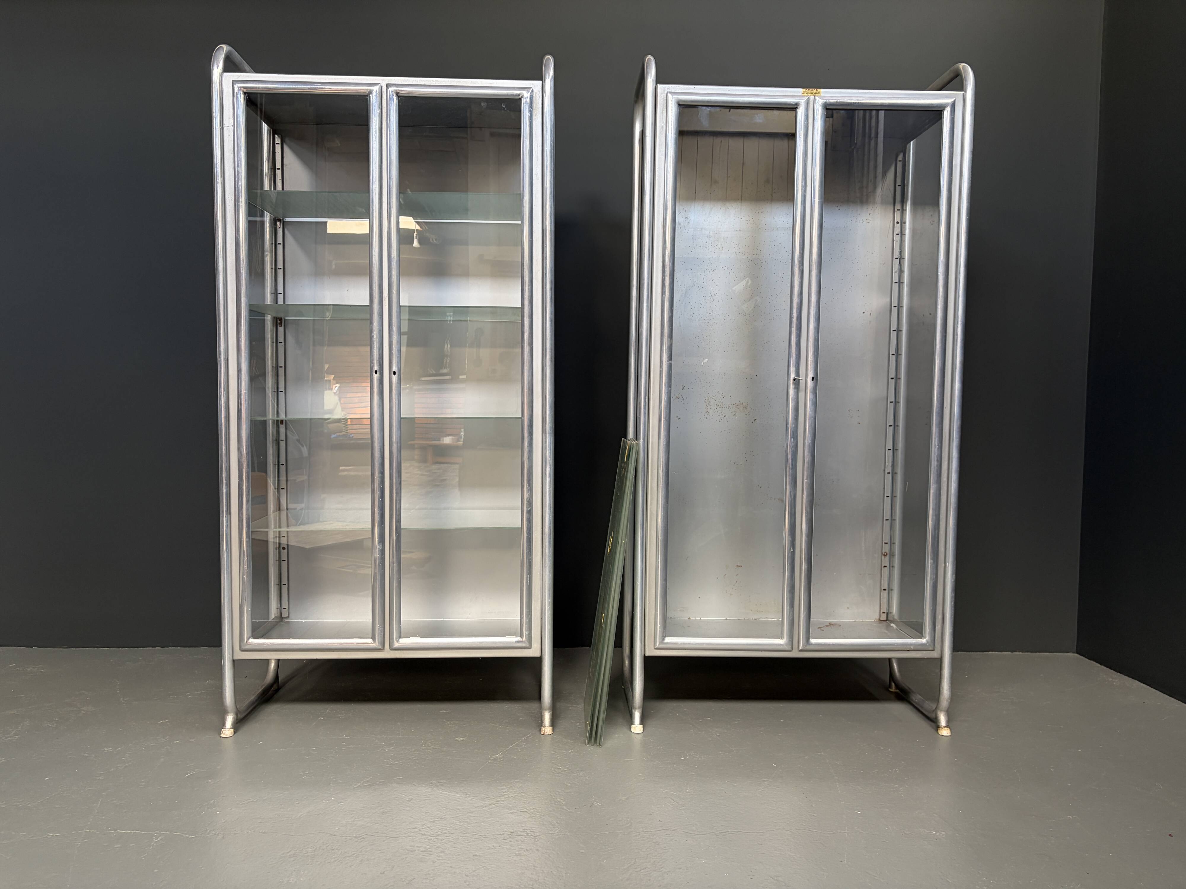 2 vitrines médicales italiennes vintage de profa - padoue