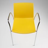 Chaise jaune du milieu du siècle avec structure en métal et siège en plastique, Belgique