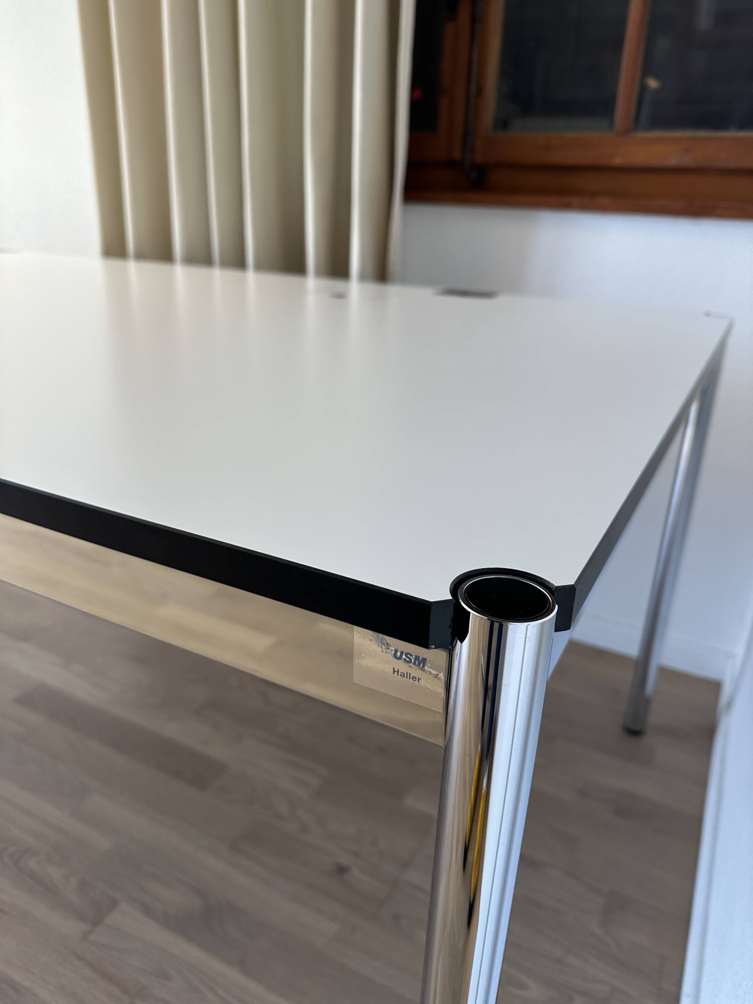Usm haller advanced desk/table in pearl grey laminate