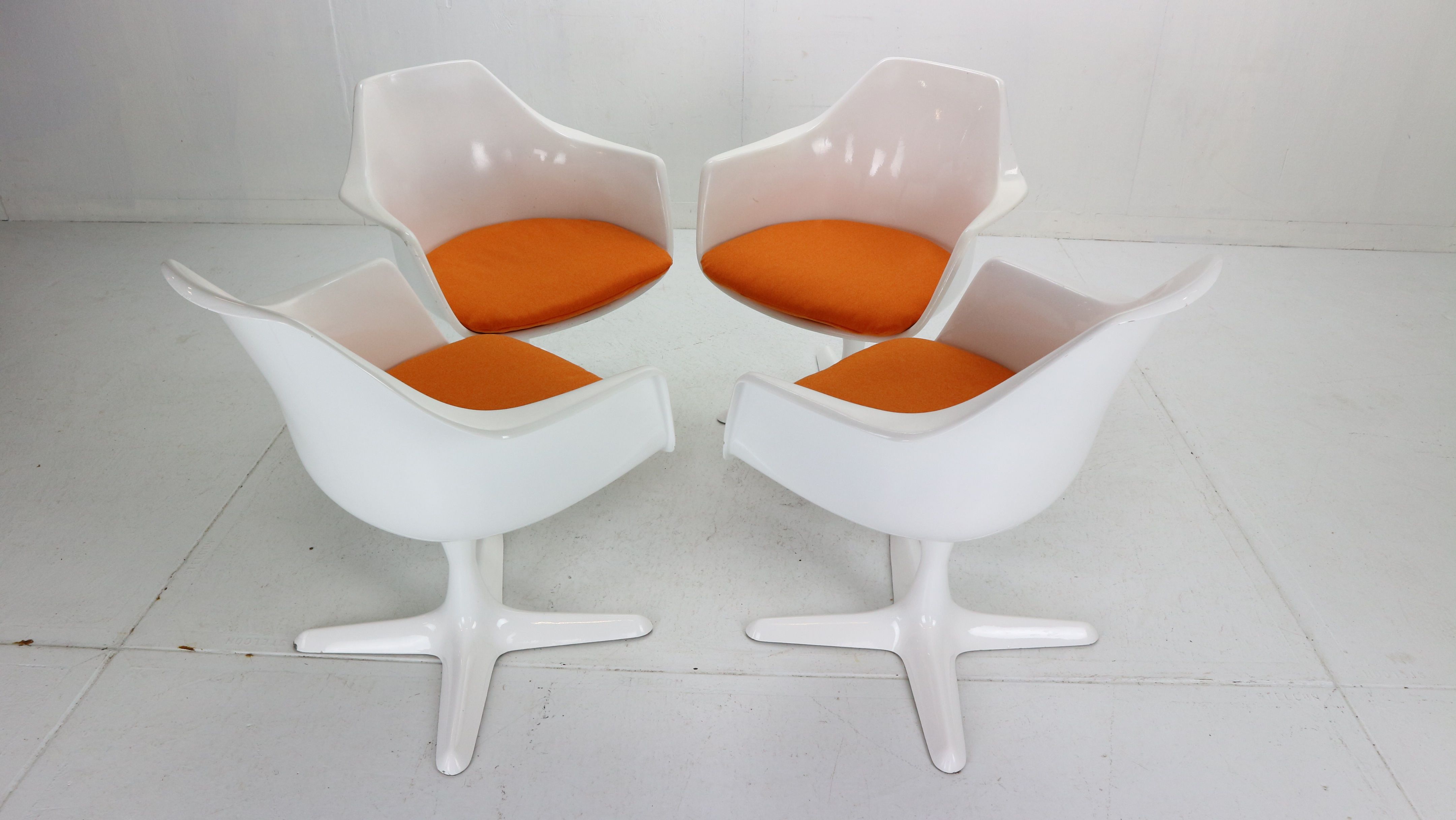 Maurice Burke set of 4 armchairs model No. 116 for Arkana, Space Age 1960's