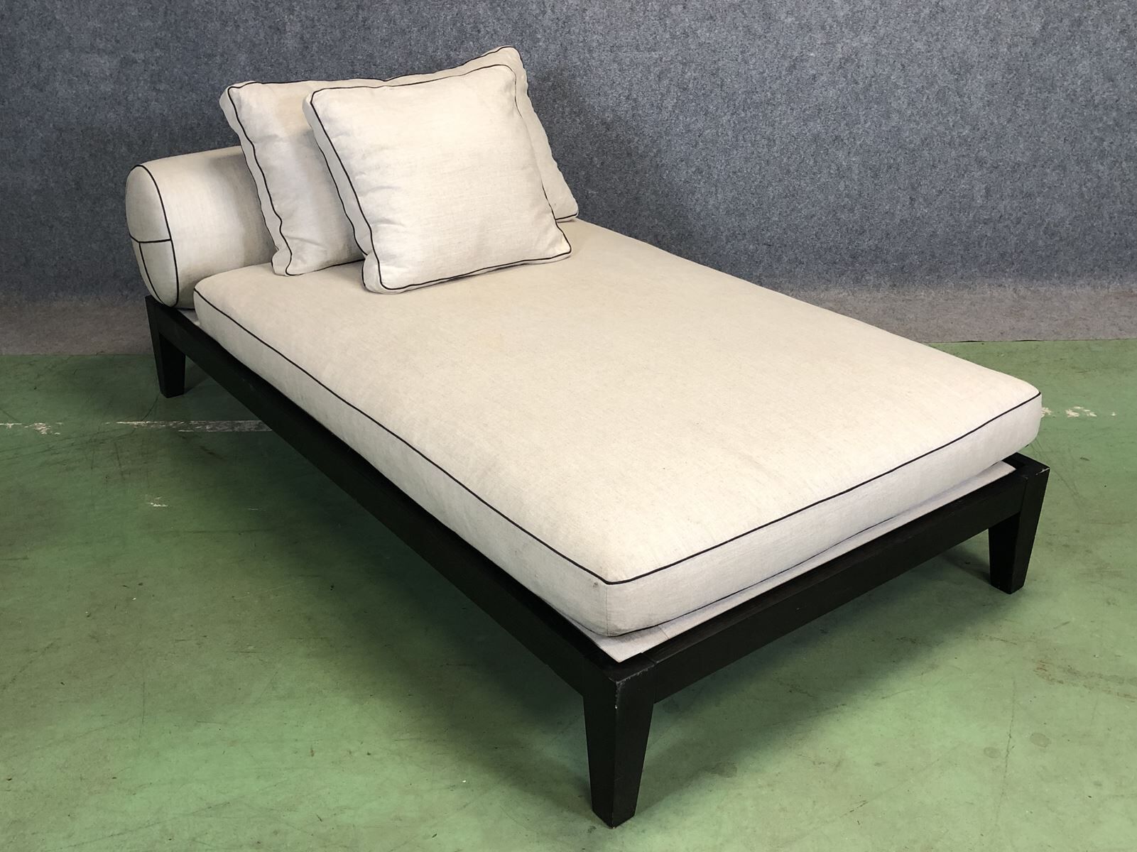 Modern rest bed