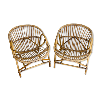 Pair of shell armchairs / rattan basket circa 60/70