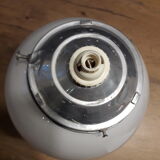 Suspension globe en verre opaline