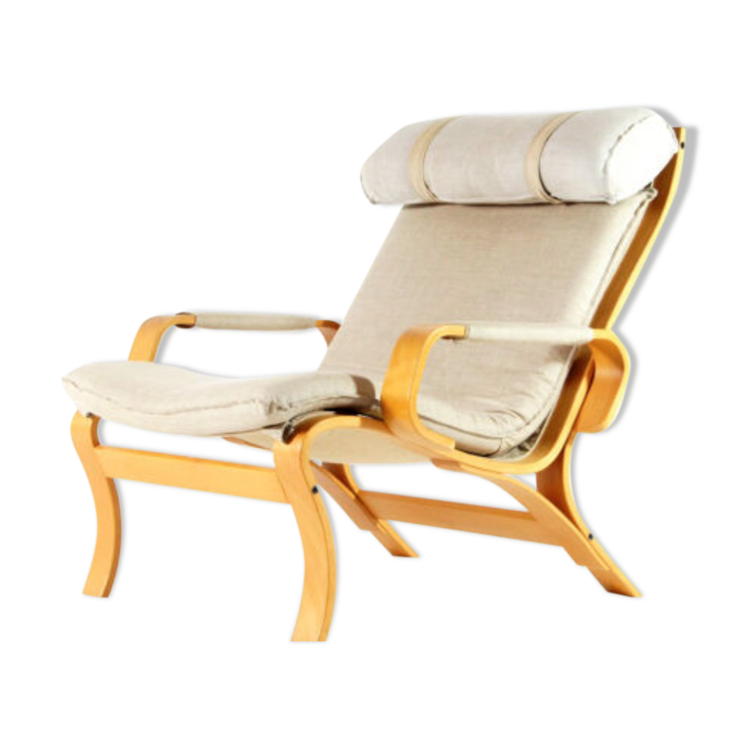 Easy lounge chair in modern curved wood fabric