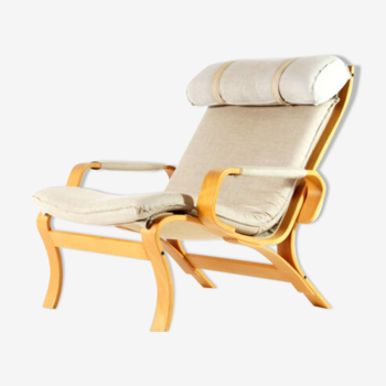 Easy lounge chair in modern curved wood fabric