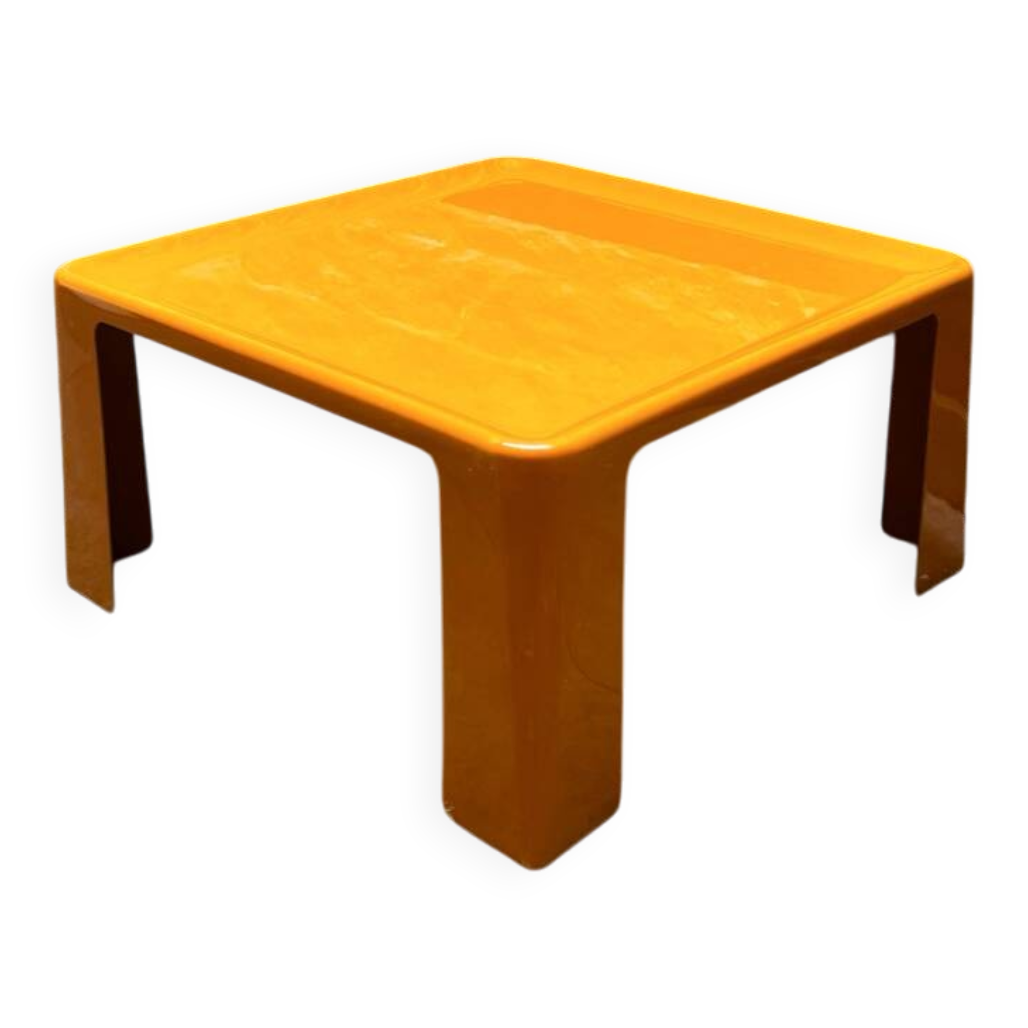 Amanta coffee table by Mario Bellini for C&B Italia