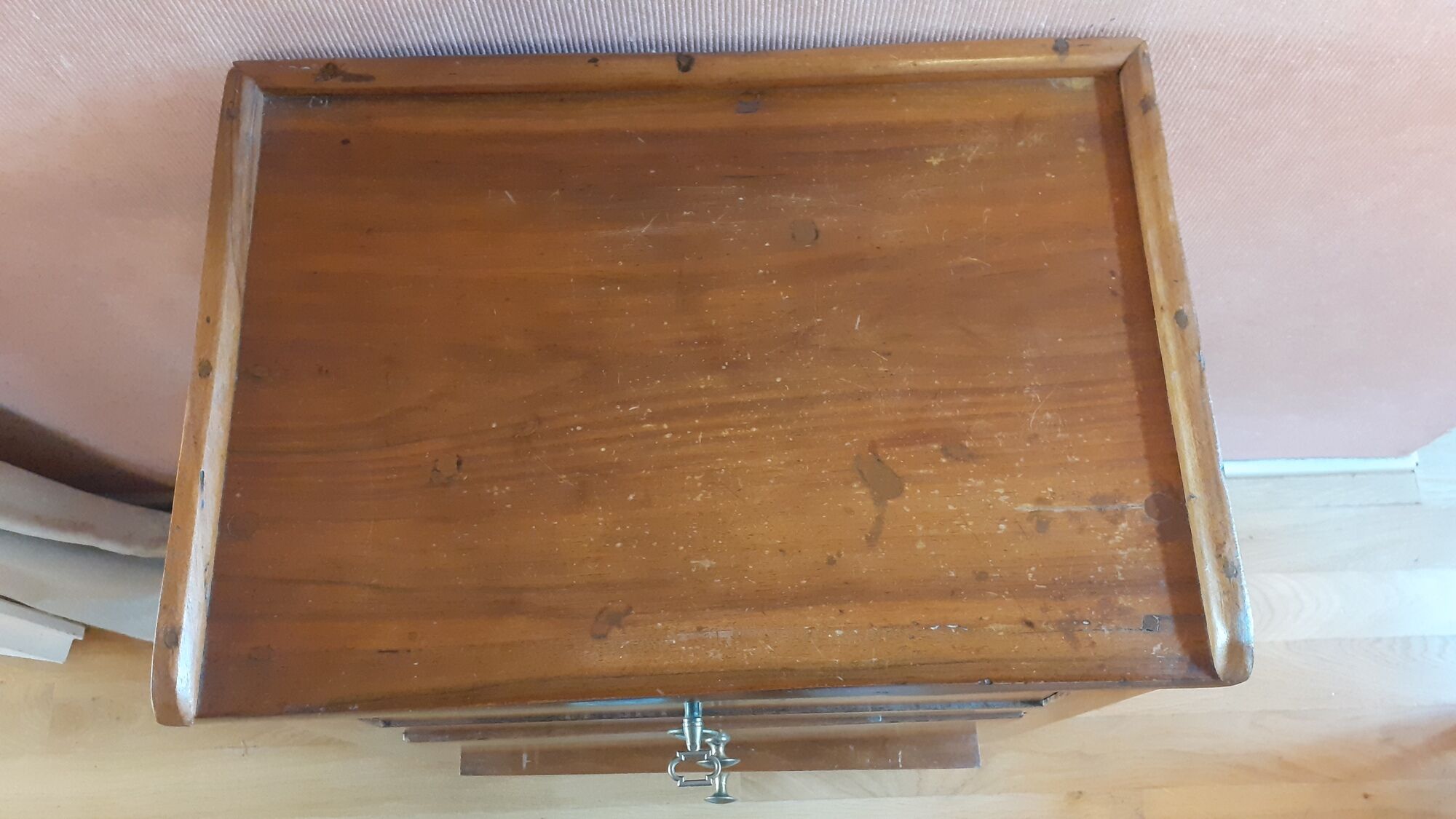 Piece of furniture in blond walnut, 3 drawers, very good condition