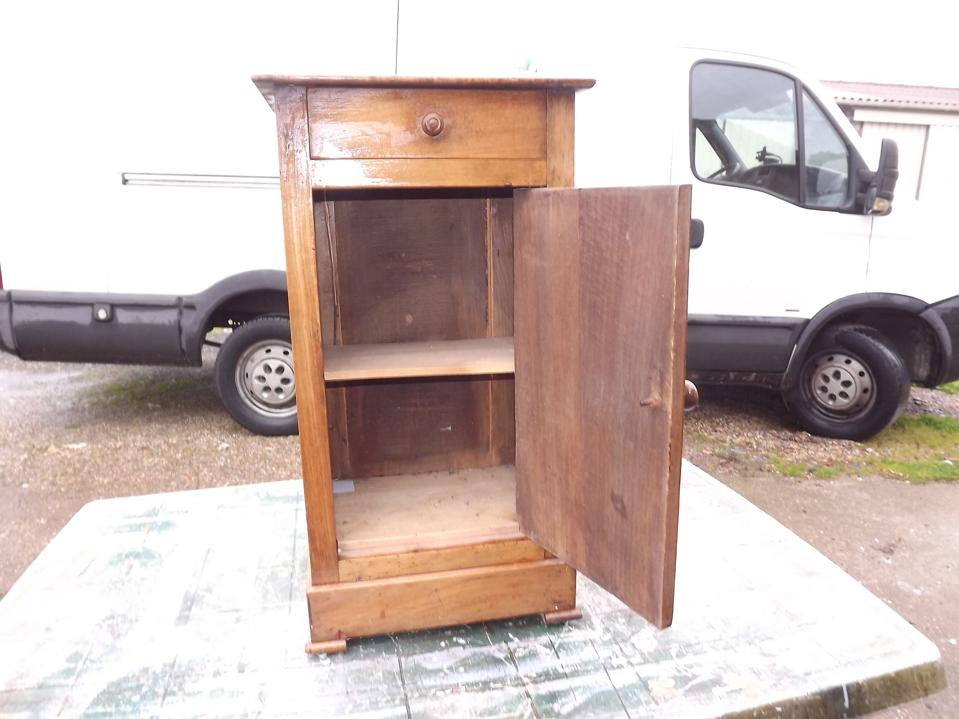 Bedside walnut 19 th