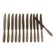 Set de 12 couteaux de table en métal argenté filet 1960
