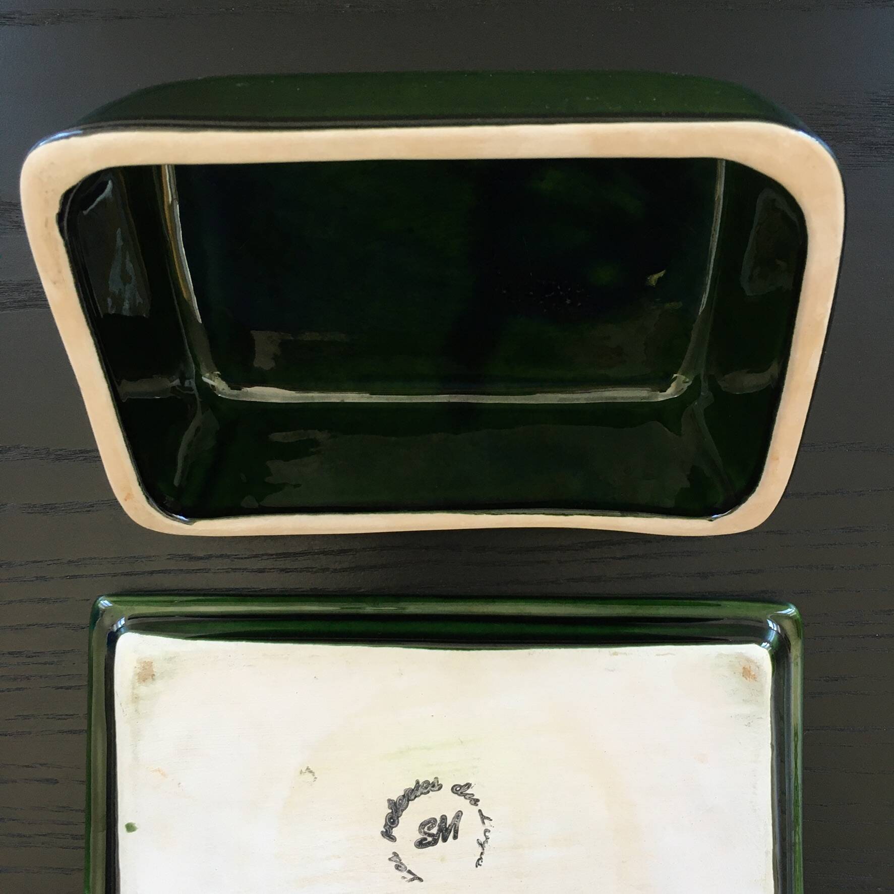 Provençal green butter dish