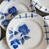 Lot of 7 dinner plates with the blue floral decoration pottery of Longchamp