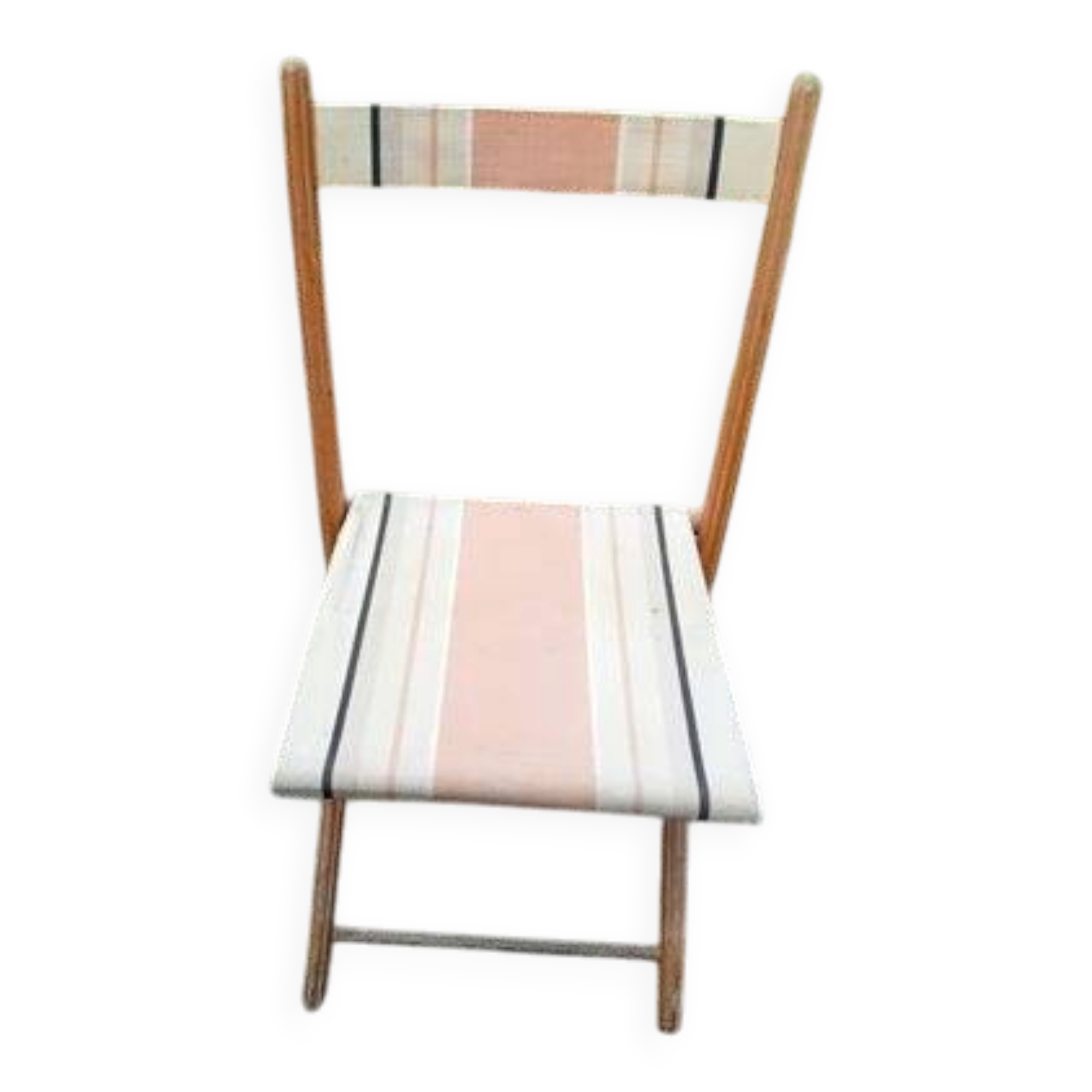 Antique folding chair, from the era of Chilean deck chairs.