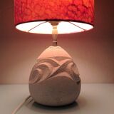 Ovoid lamp in carved stone and printed lampshade / vintage 60-70s