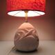 Lampe ovoïde en pierre sculptée et abat jour imprimé / vintage années 60-70