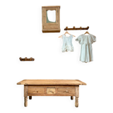 Farmhouse coffee table with turned legs (refurbished)