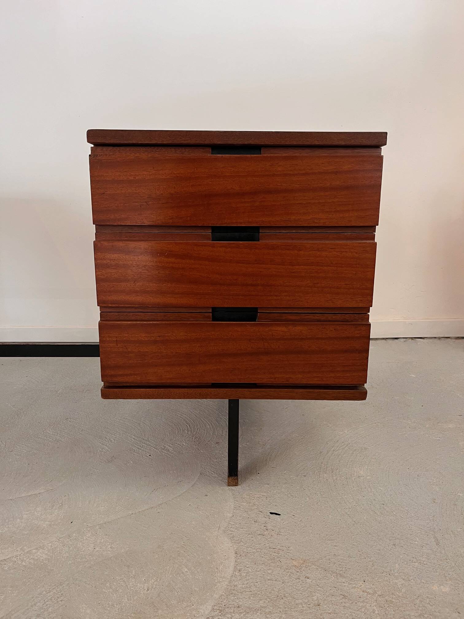 Desk Pierre Guariche