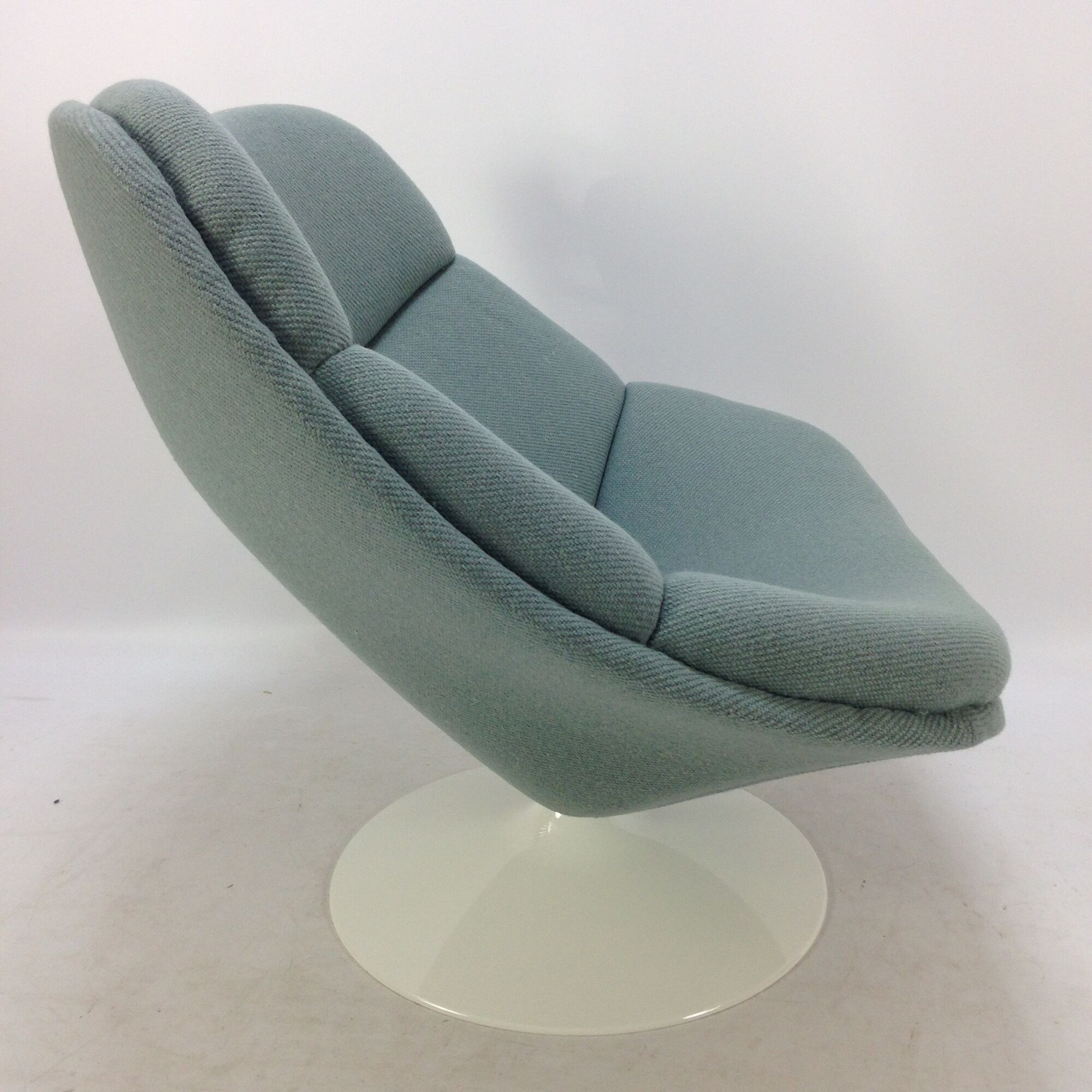 F557 oyster lounge chair by Pierre Paulin for Artifort, 1960