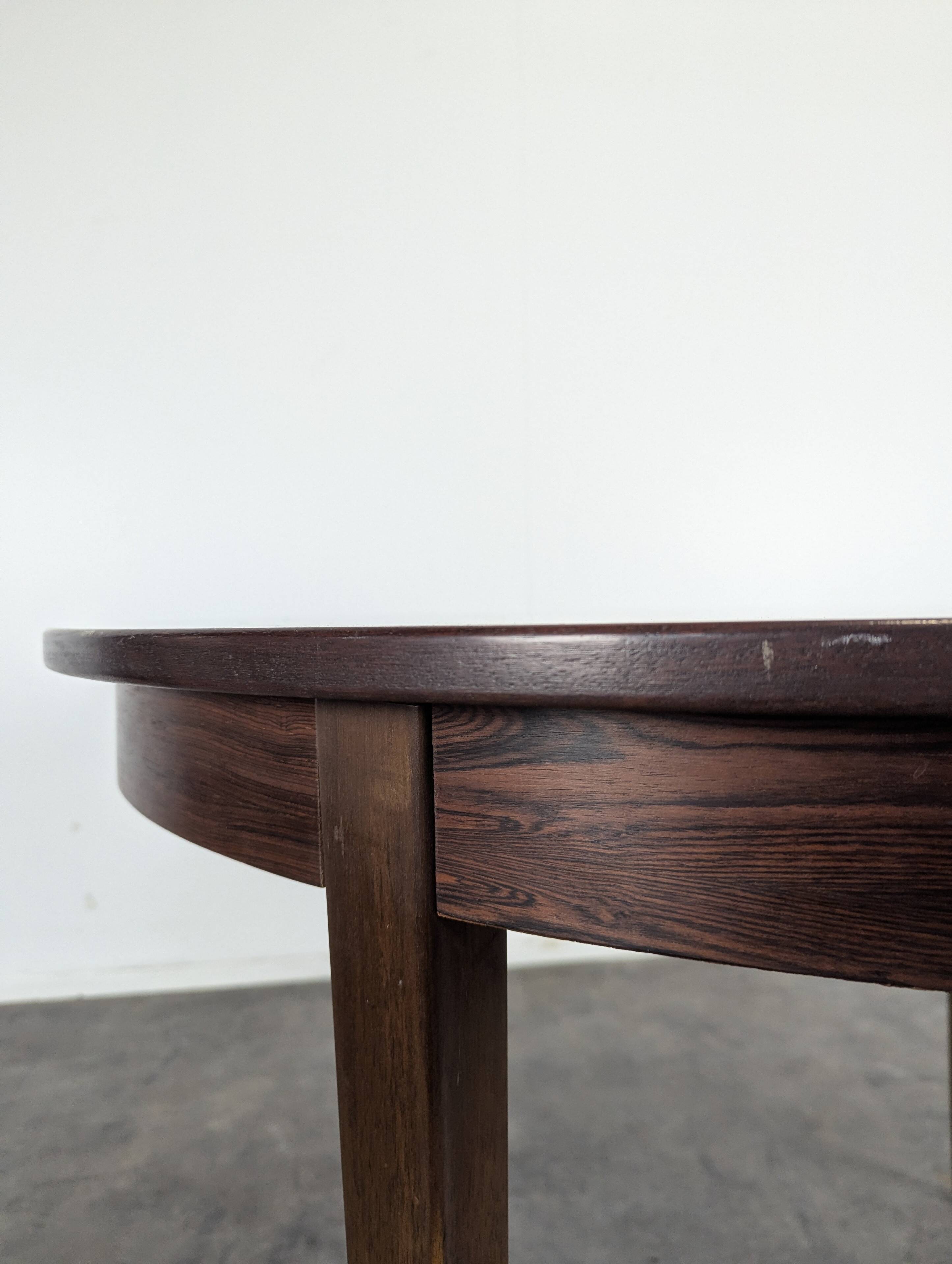 Table scandinave en palissandre avec allonge