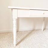 White farmhouse table