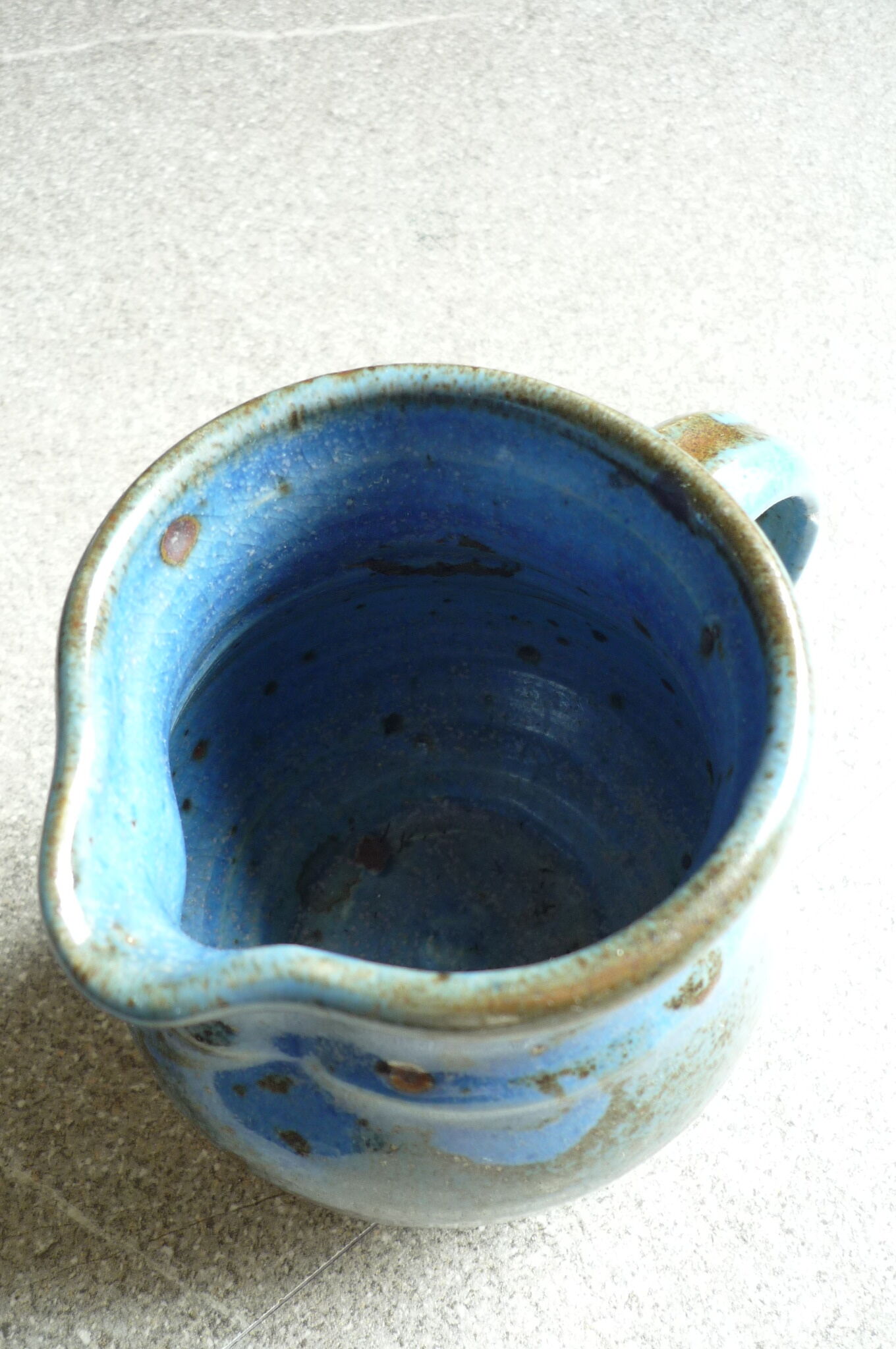 Vernified and flamed sandstone teapot, and its milk pot
