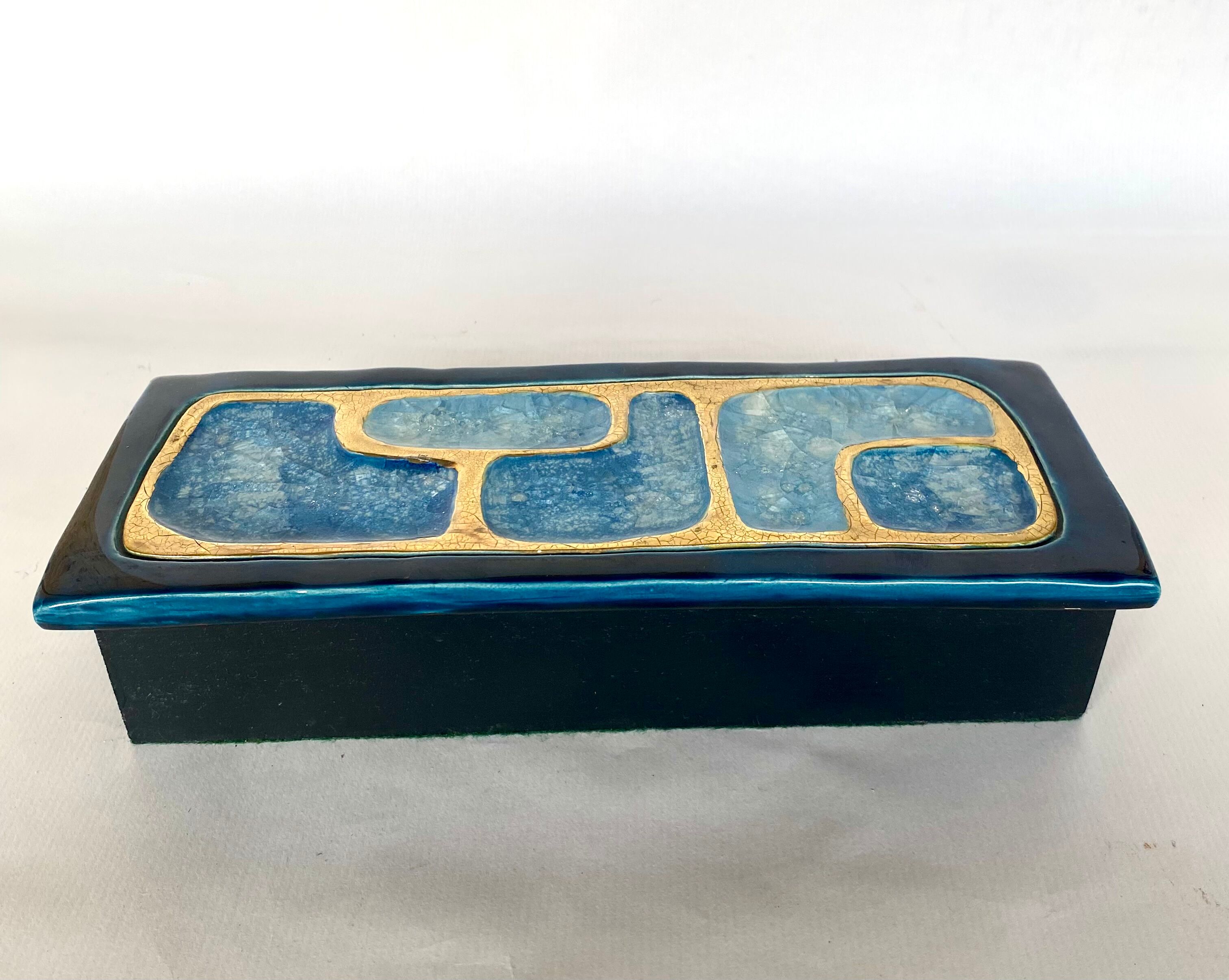 Box of Mithé Espelt ceramics, wood, 60s