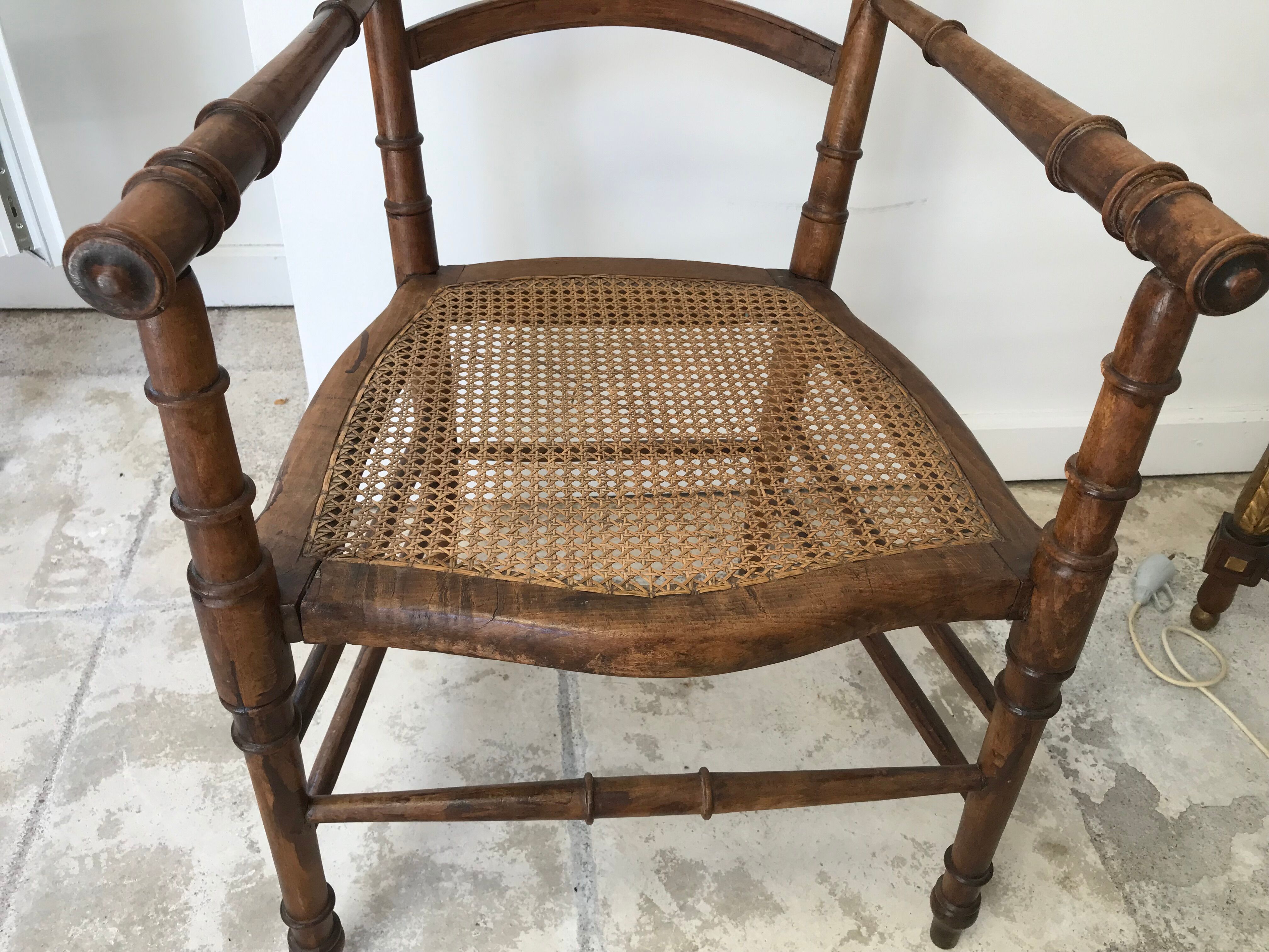 Canned armchair Art & Craft