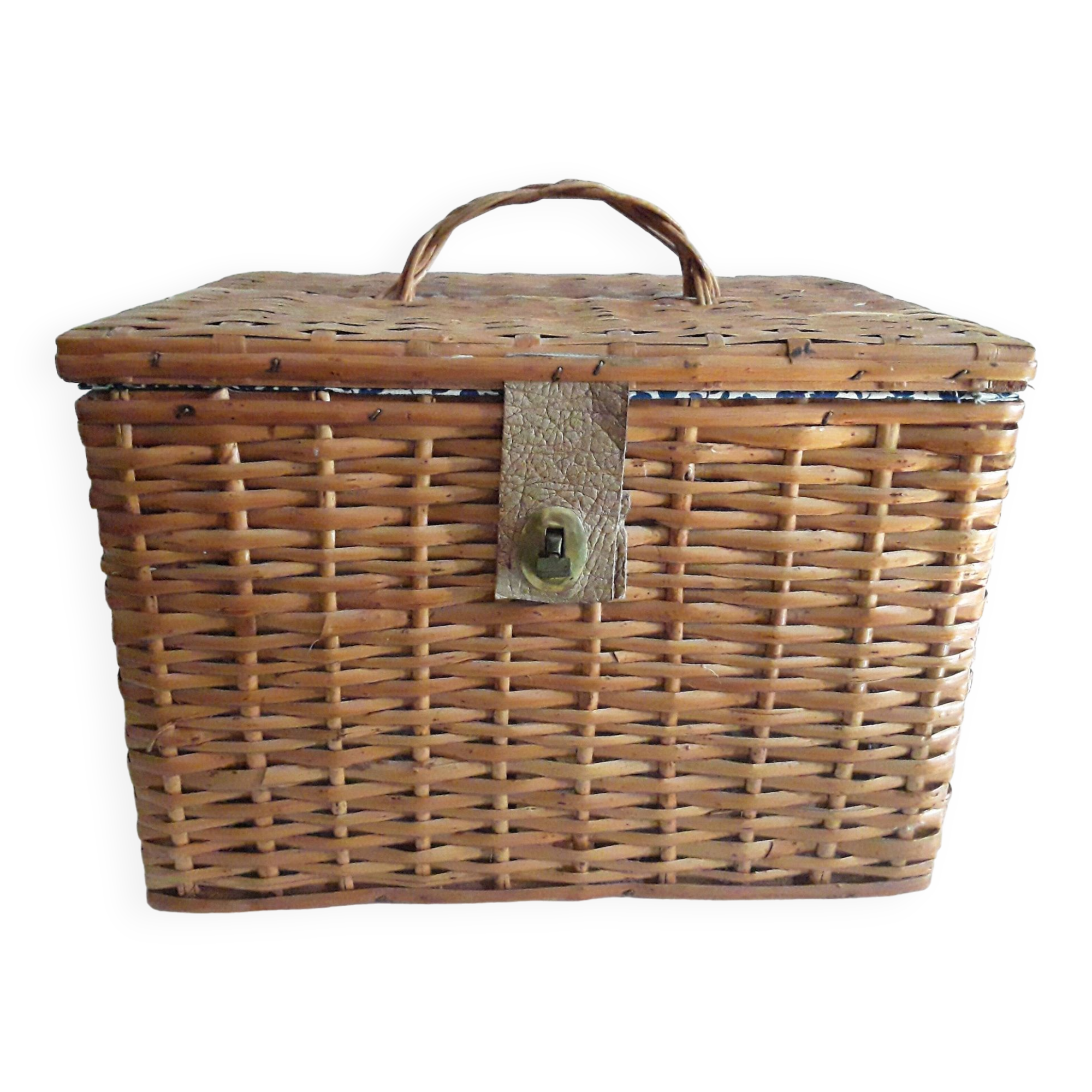 Vintage rattan suitcase trunk basket with lid