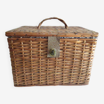 Vintage rattan suitcase trunk basket with lid