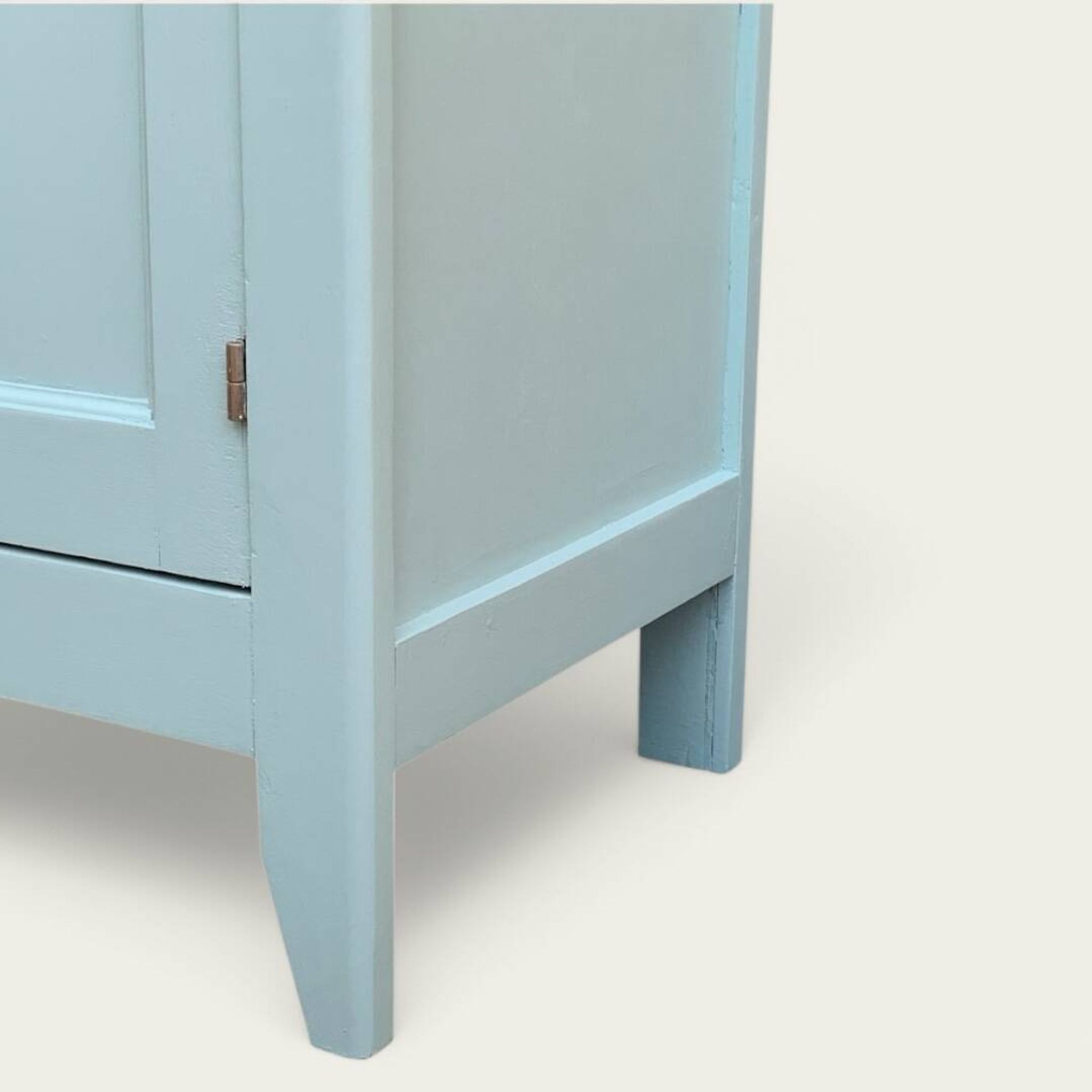 Armoire parisienne vintage bleu vert grisé