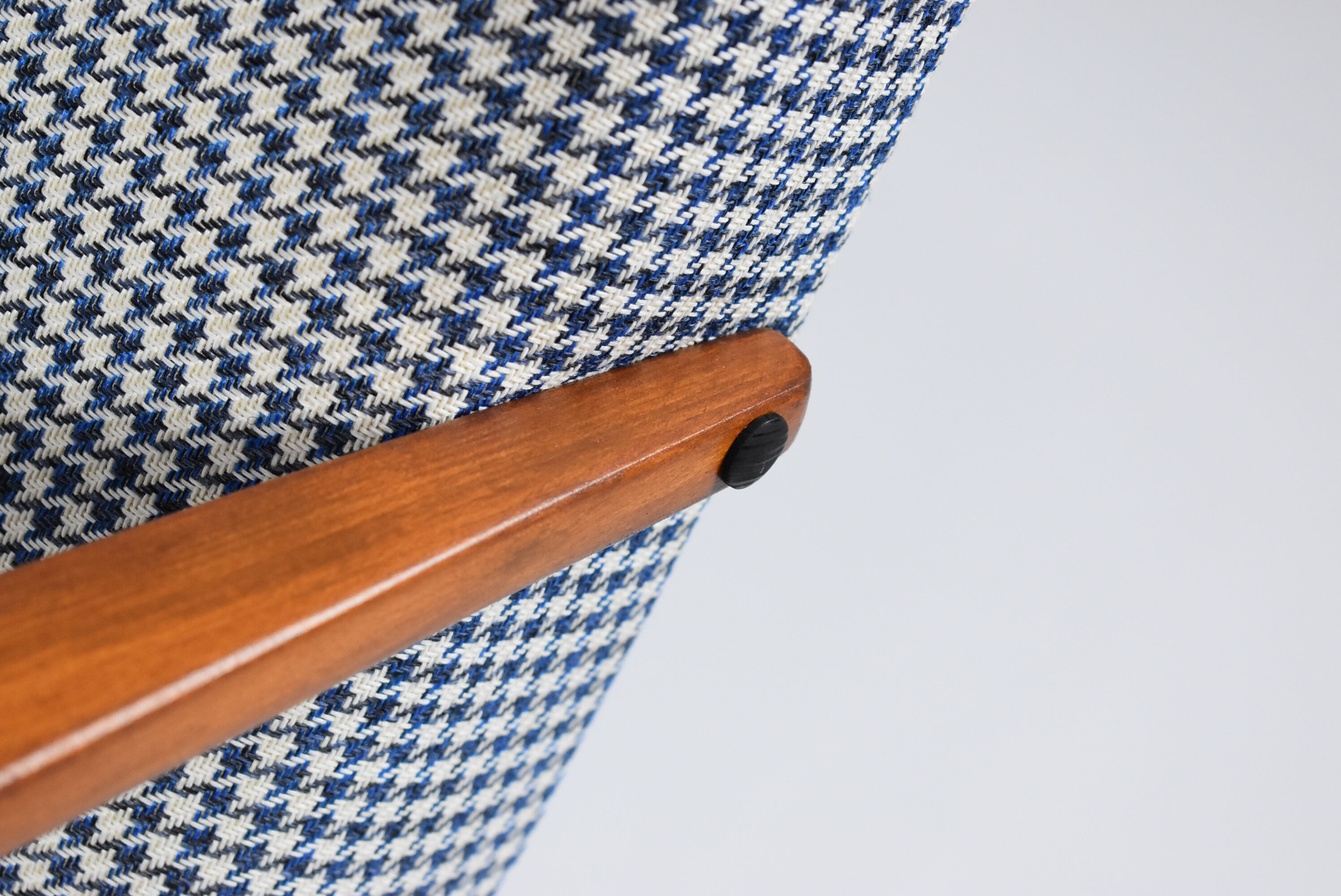 Vintage original armchair 60s, VAR edition, fully restored, poule fabric, stylish