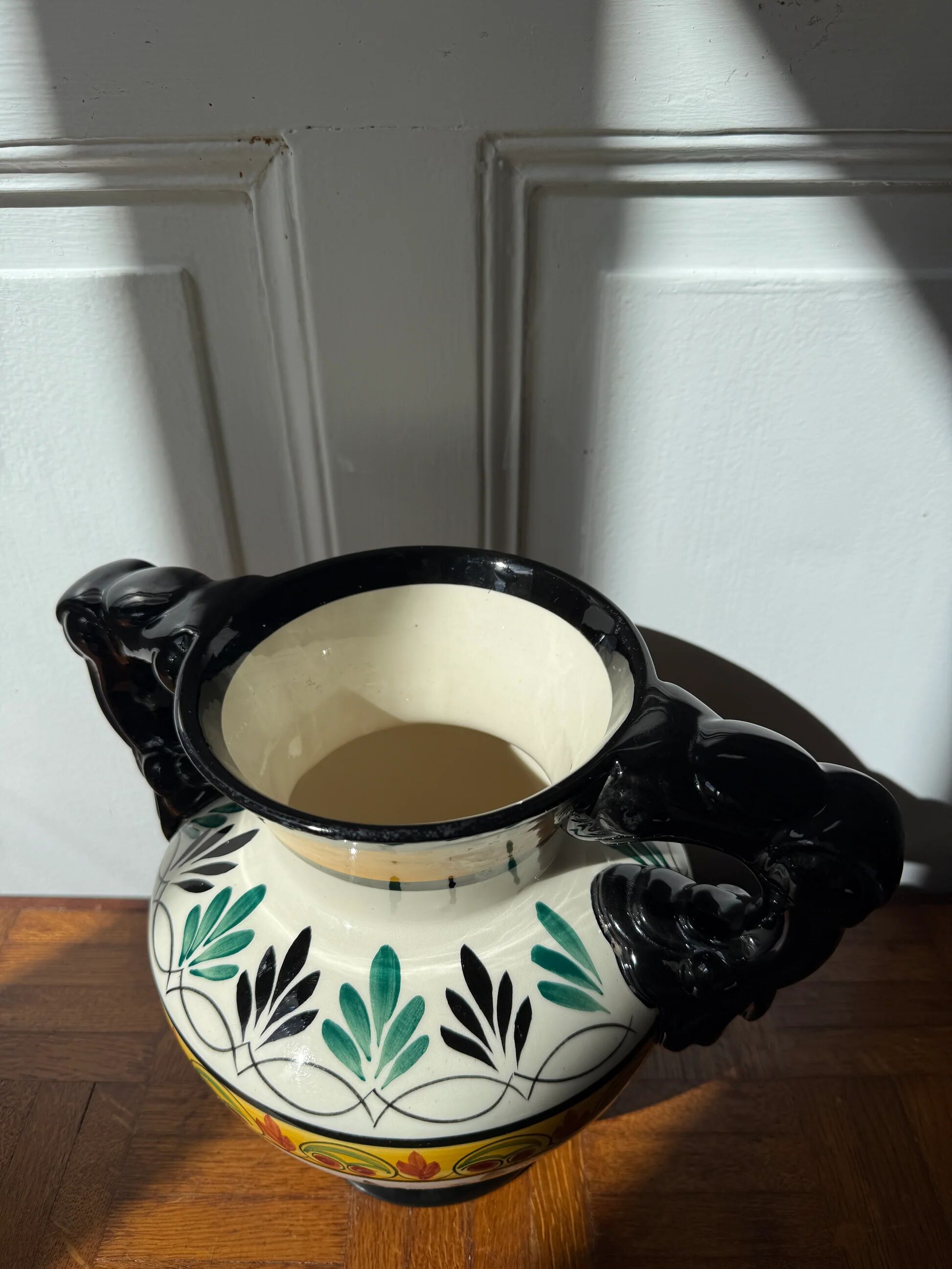 Quimper vase in ceramic – hand-painted decoration