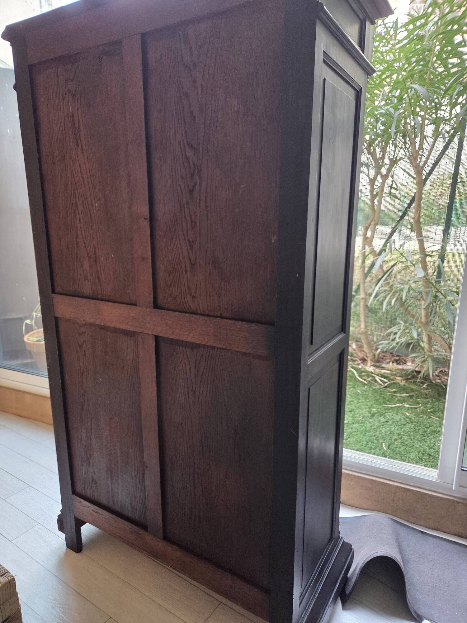 Napoleon III display cabinet