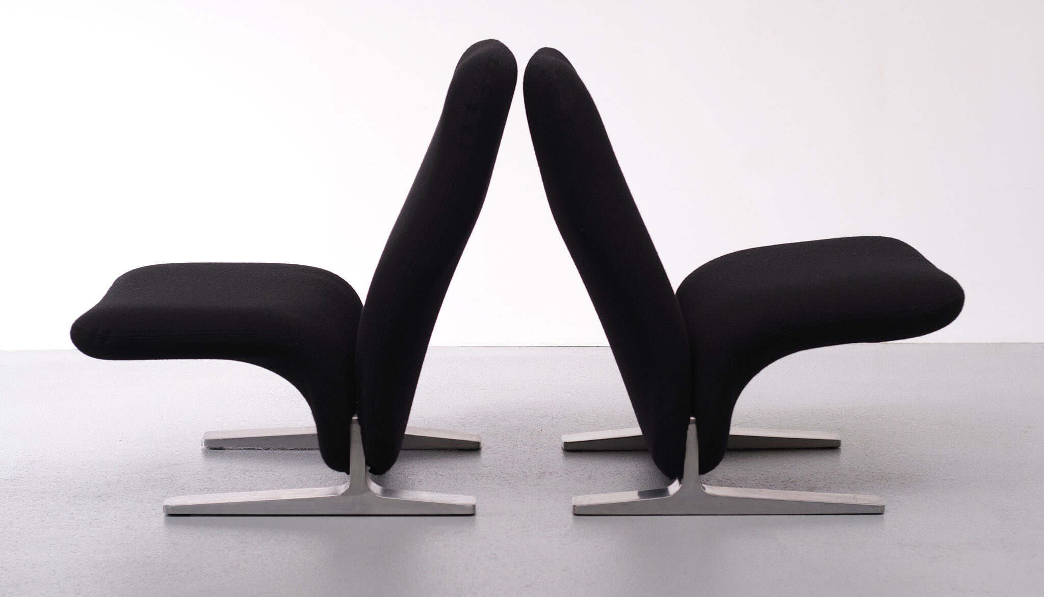 F780 Concorde Lounge Chairs by Pierre Paulin for Artifort in New Upholstery