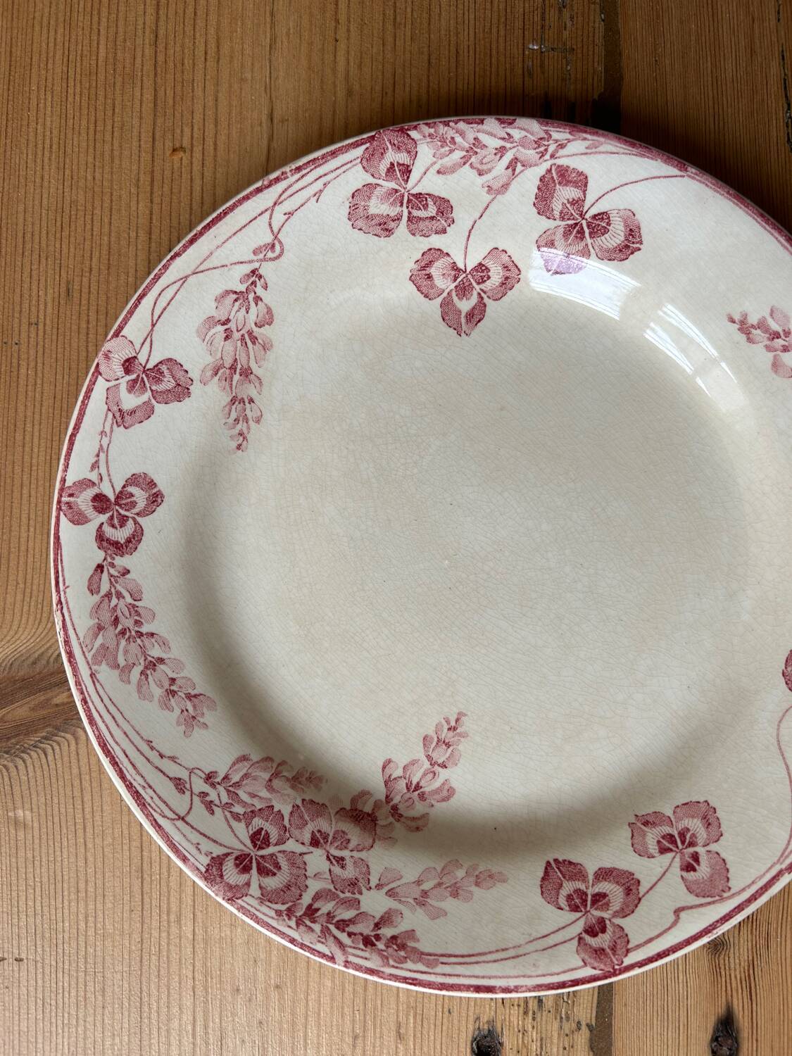 Mismatched series of 4 old “Terre de fer” flat plates