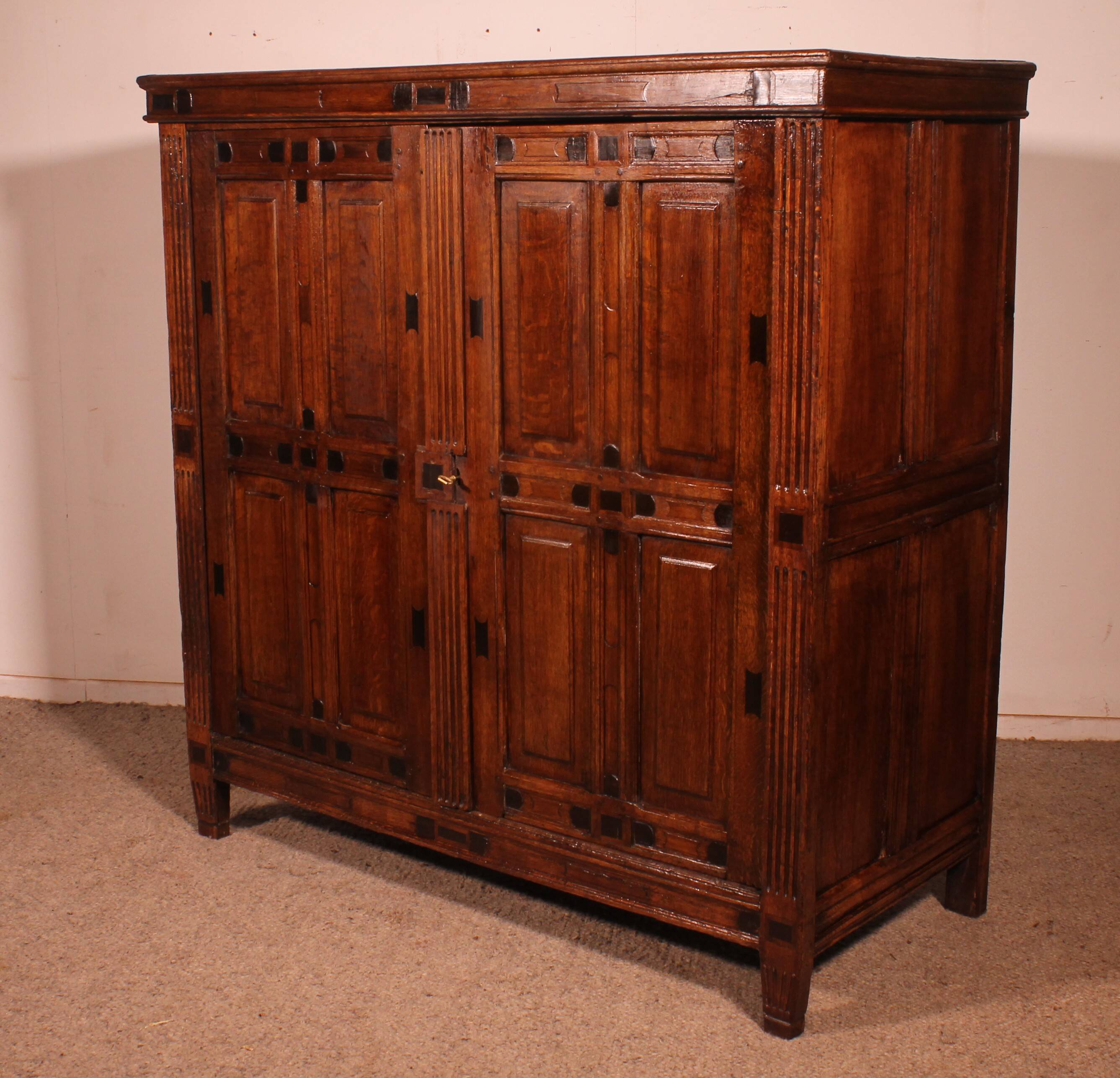 Buffet 2 Portes En Chêne Et ébène Du 17° Siècle - Pays-bas