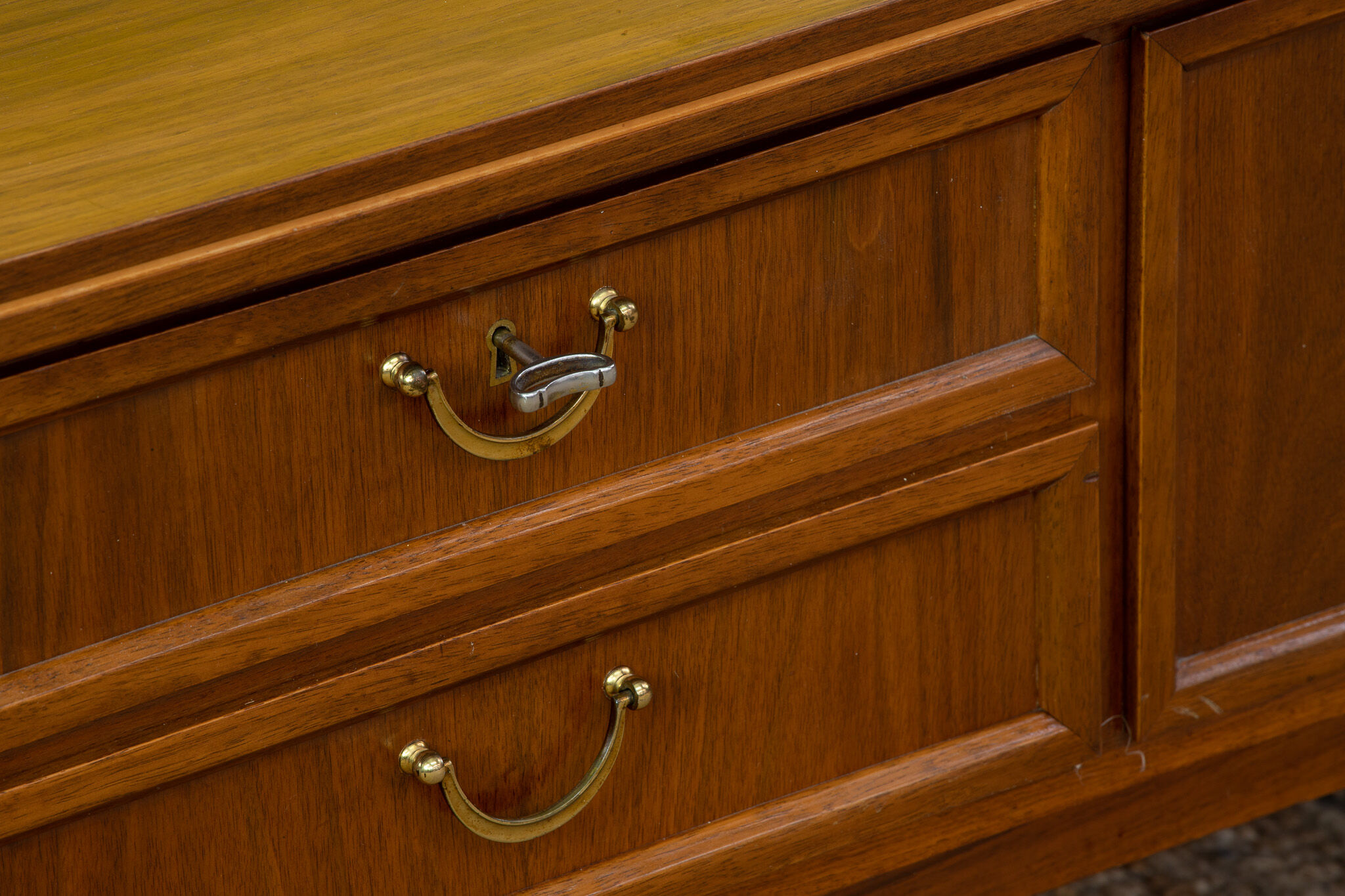 Vintage Scandinavian Enfilade – 208 cm