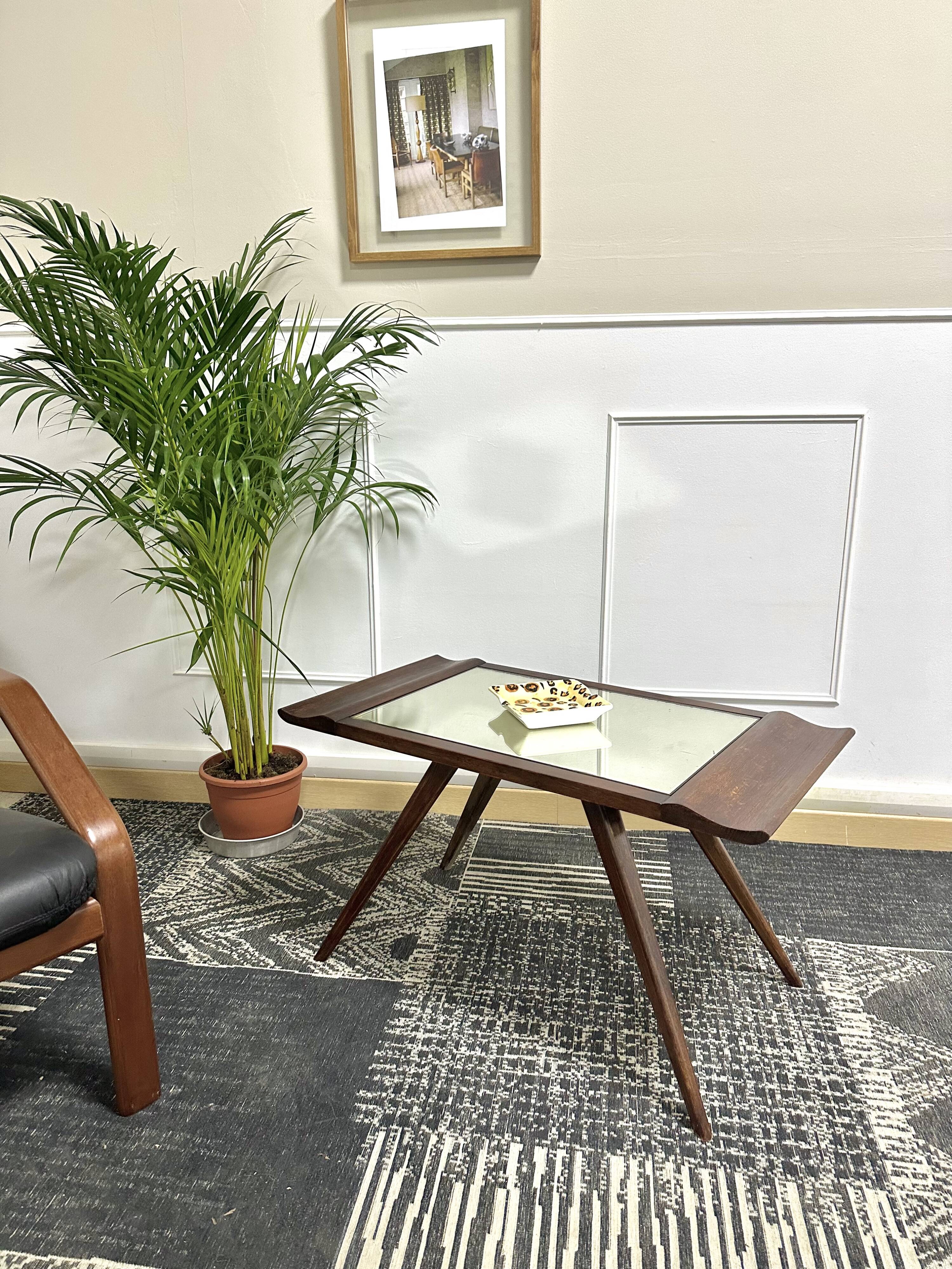 Mirror coffee table and compass legs